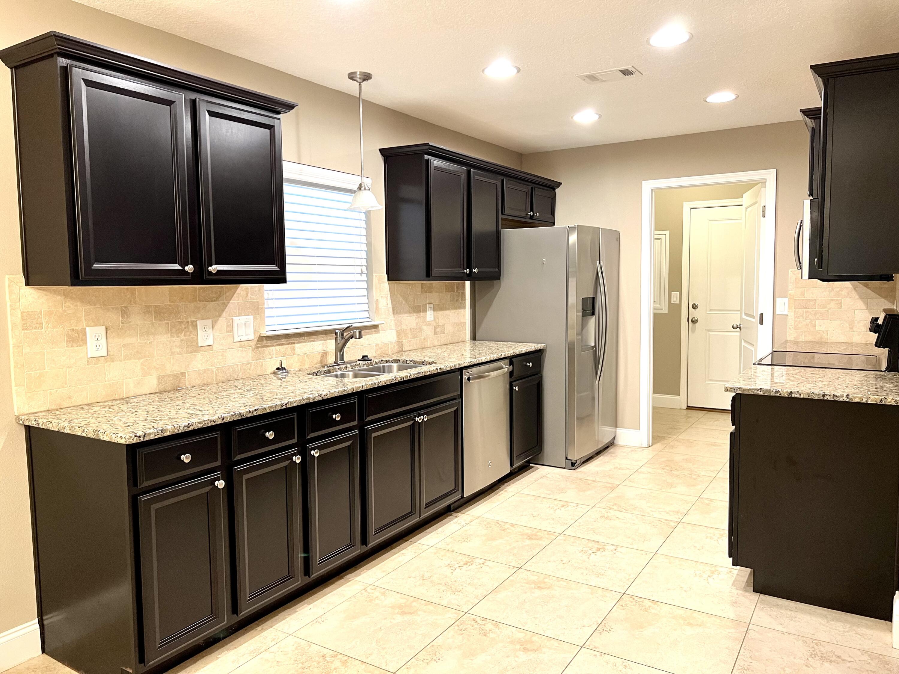 CRESTVIEW - Residential Lease