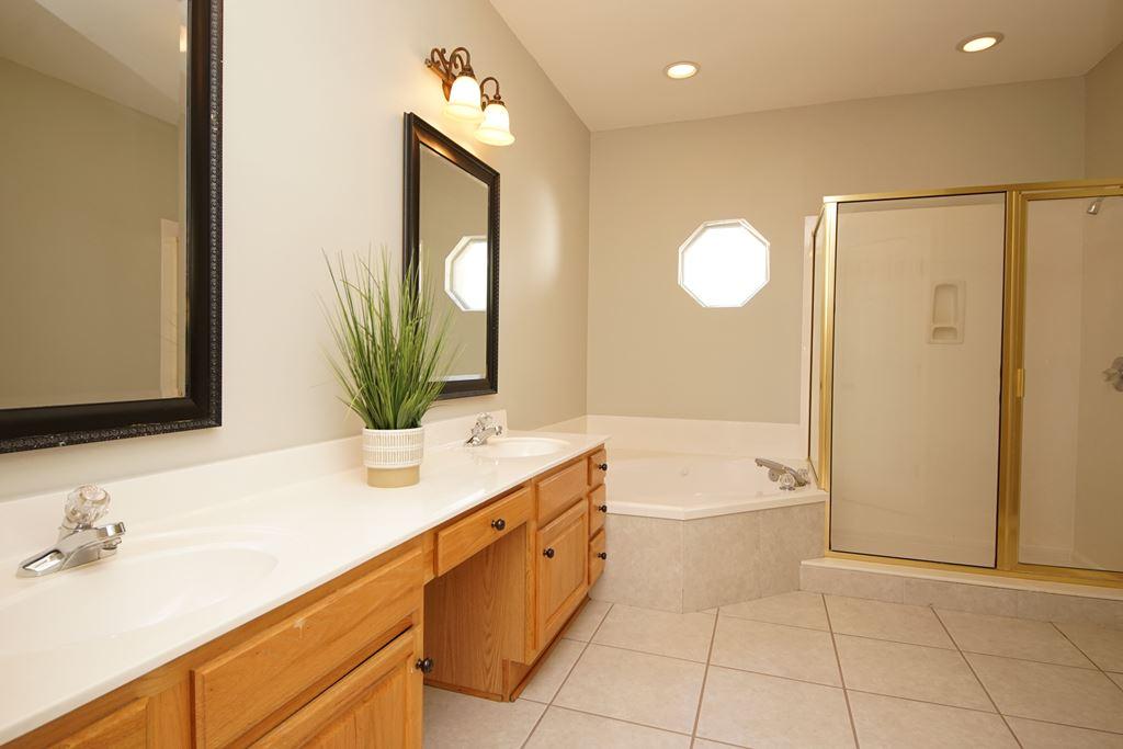 ROCKY BAYOU COUNTRY CLUB ESTATES 9 - Residential