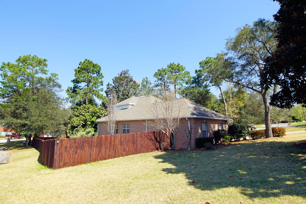 ROCKY BAYOU COUNTRY CLUB ESTATES 9 - Residential