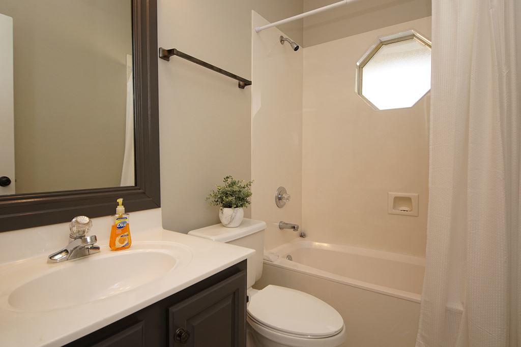 ROCKY BAYOU COUNTRY CLUB ESTATES 9 - Residential