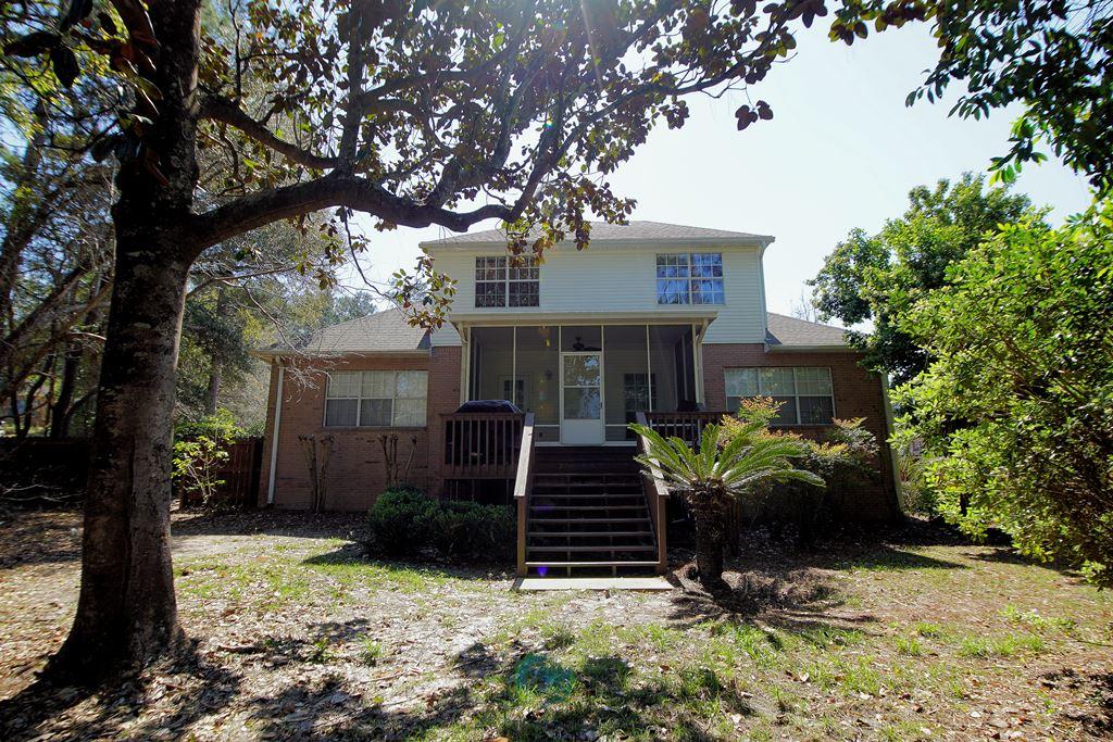 ROCKY BAYOU COUNTRY CLUB ESTATES 9 - Residential