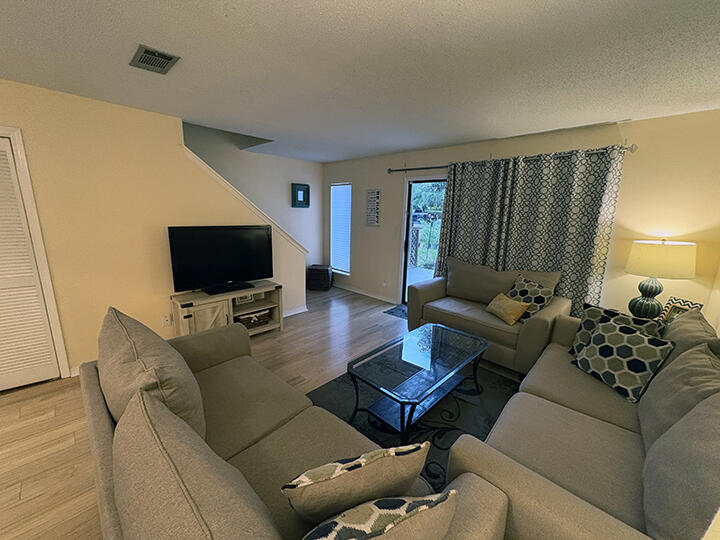 MAGNOLIA BAY CLUB T/H PH 1 - Residential