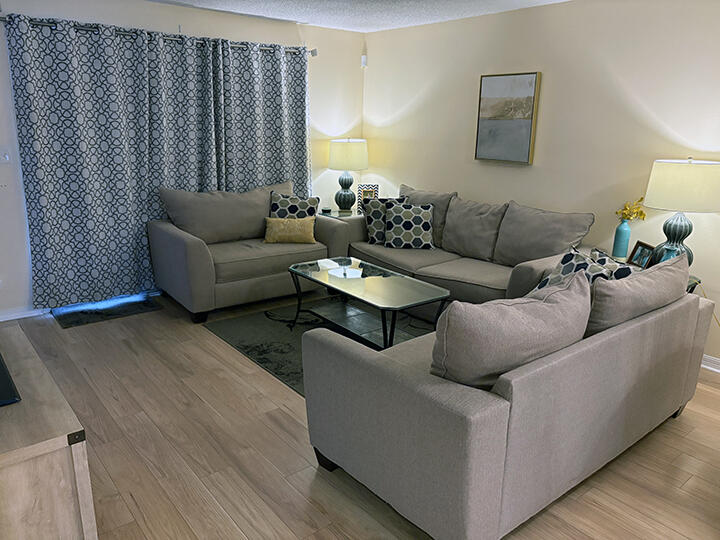 MAGNOLIA BAY CLUB T/H PH 1 - Residential