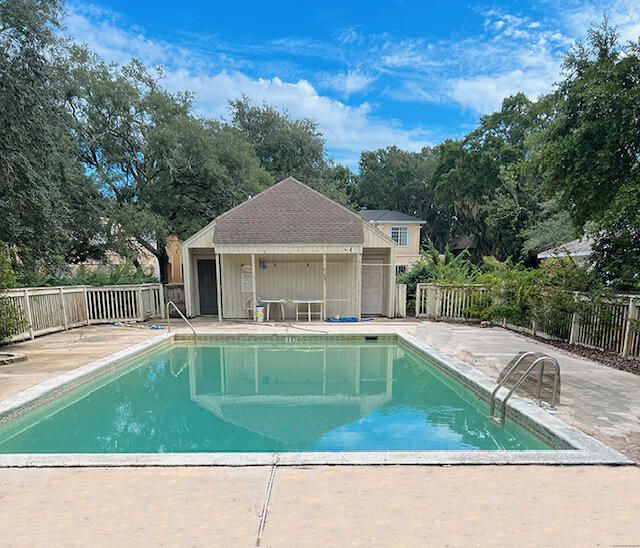 MAGNOLIA BAY CLUB T/H PH 1 - Residential