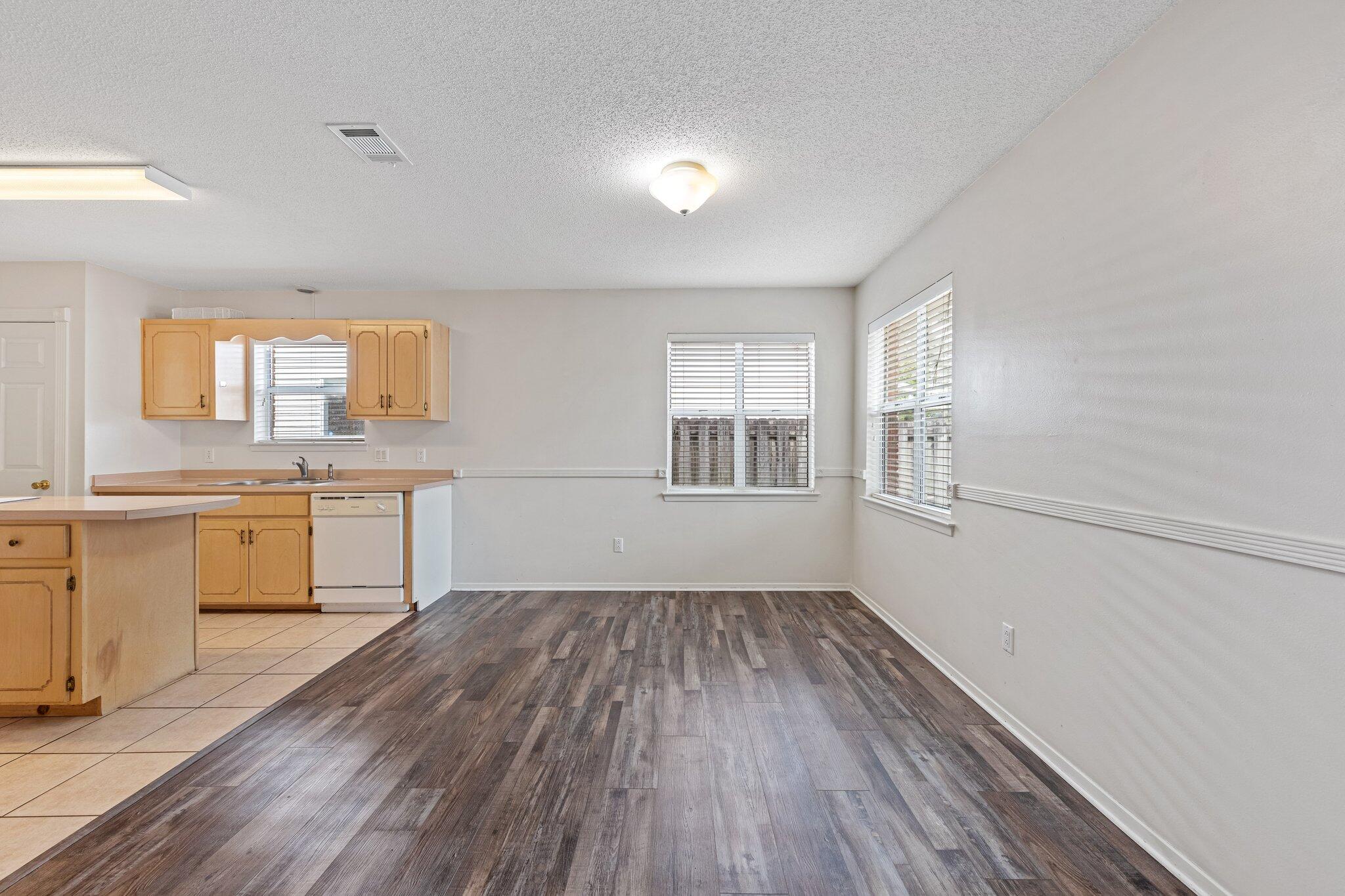 BLUE PINE VILLAGE PH 3 - Residential Lease