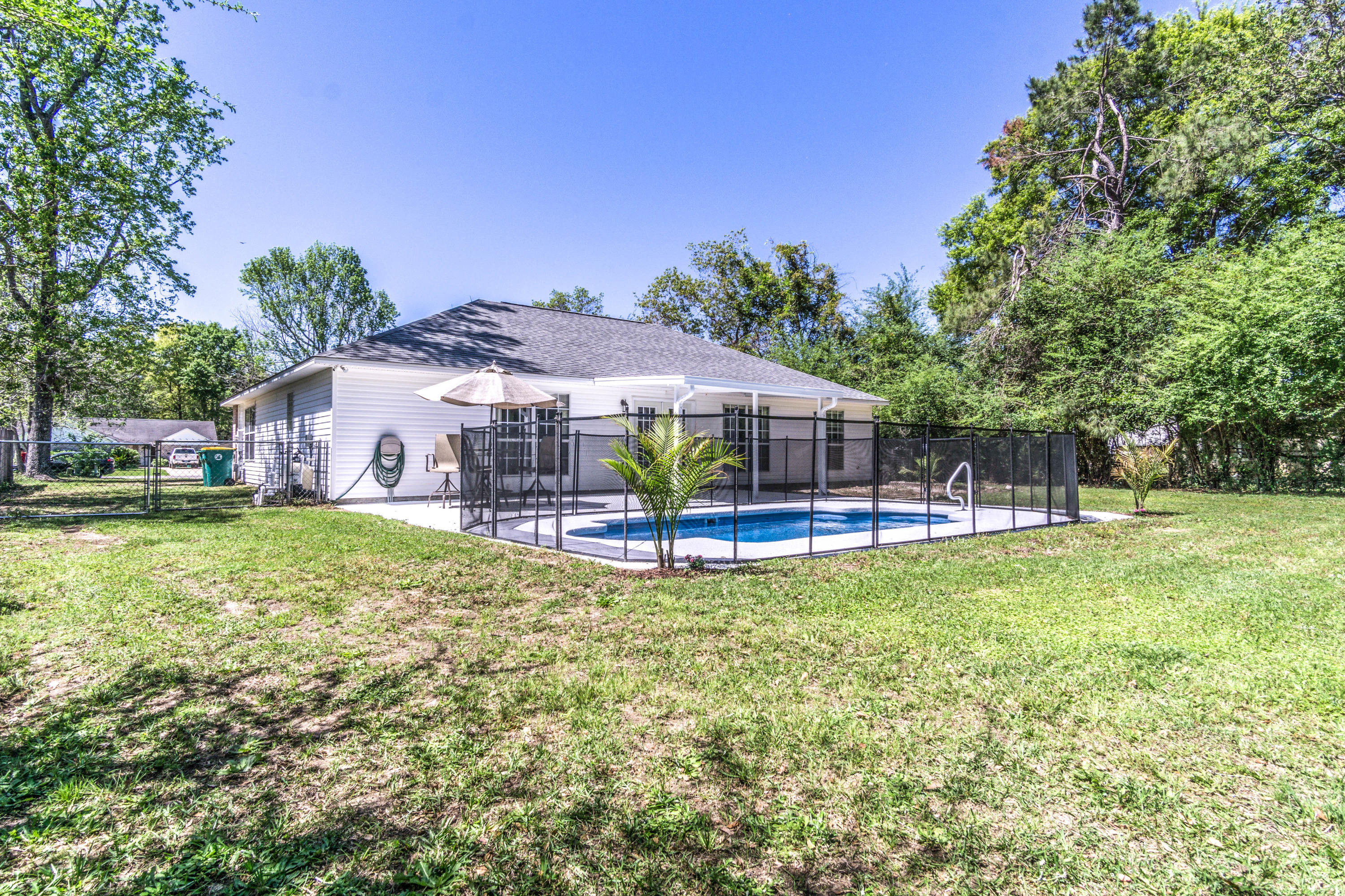 DOGWOOD ESTATES - Residential