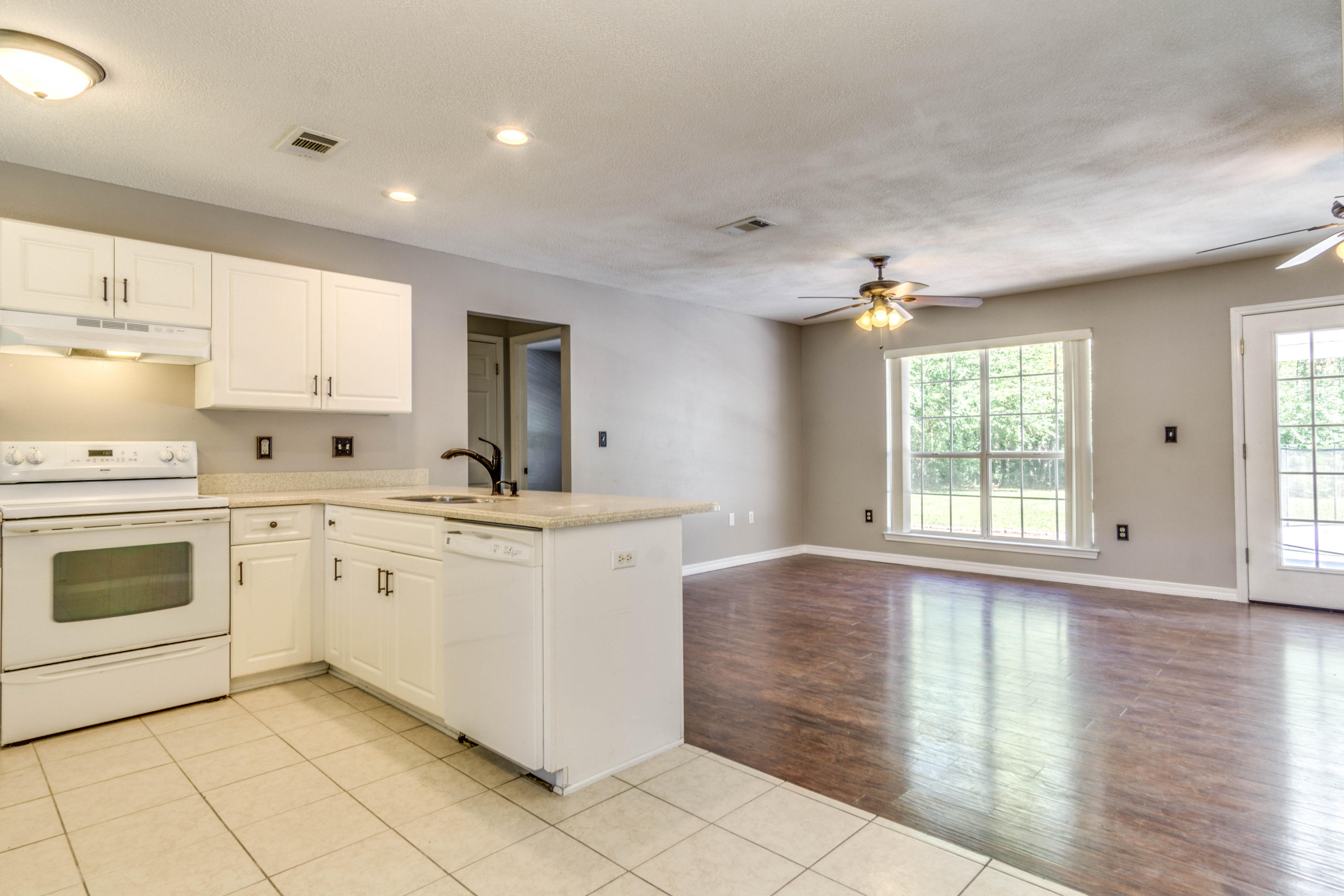 DOGWOOD ESTATES - Residential