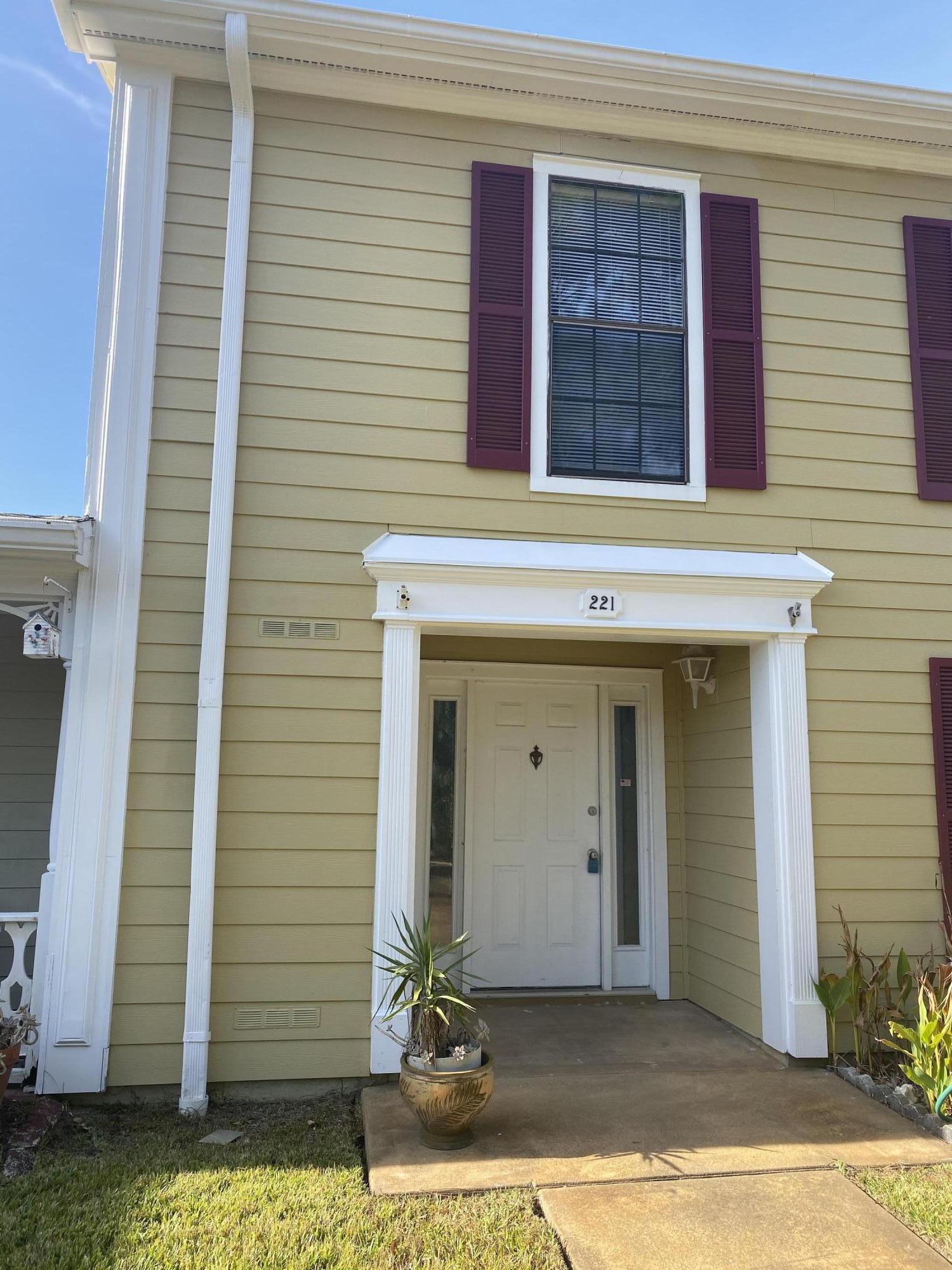 Beautifully updated town home with a view of the bay from your back patio! This home features vinyl wood plank flooring and new paint throughout. This spacious 3 bedroom, 3.5 bathroom home provides ample storage, an open living space, a cozy fireplace, and so much more. Cats, no more than two, will be considered with a pet fee of $250, per pet. Smoking is not authorized. Schedule today to view this adorable home!