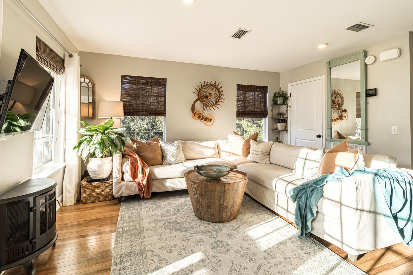 BAY GROVE - Residential