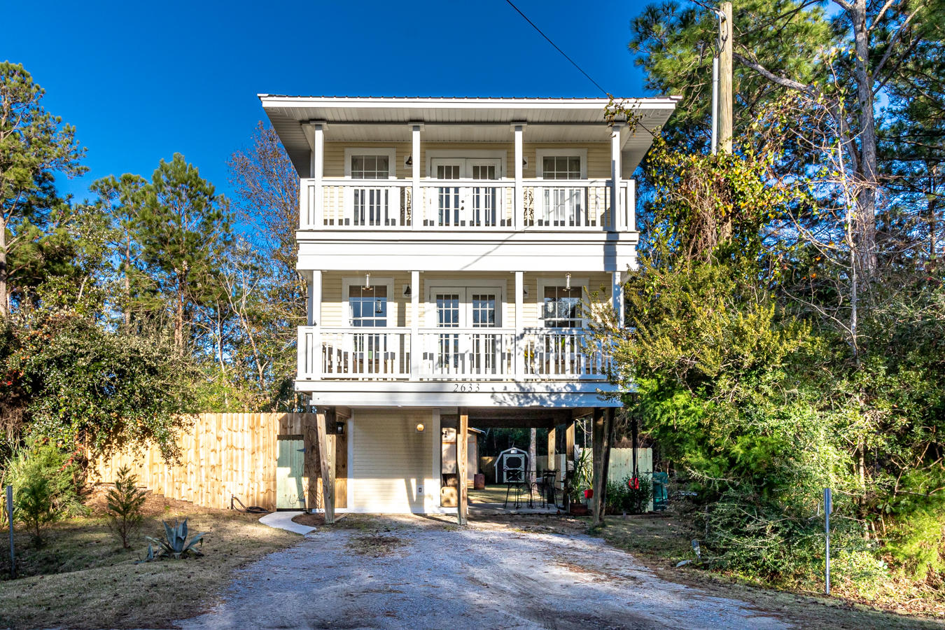 BAY GROVE - Residential