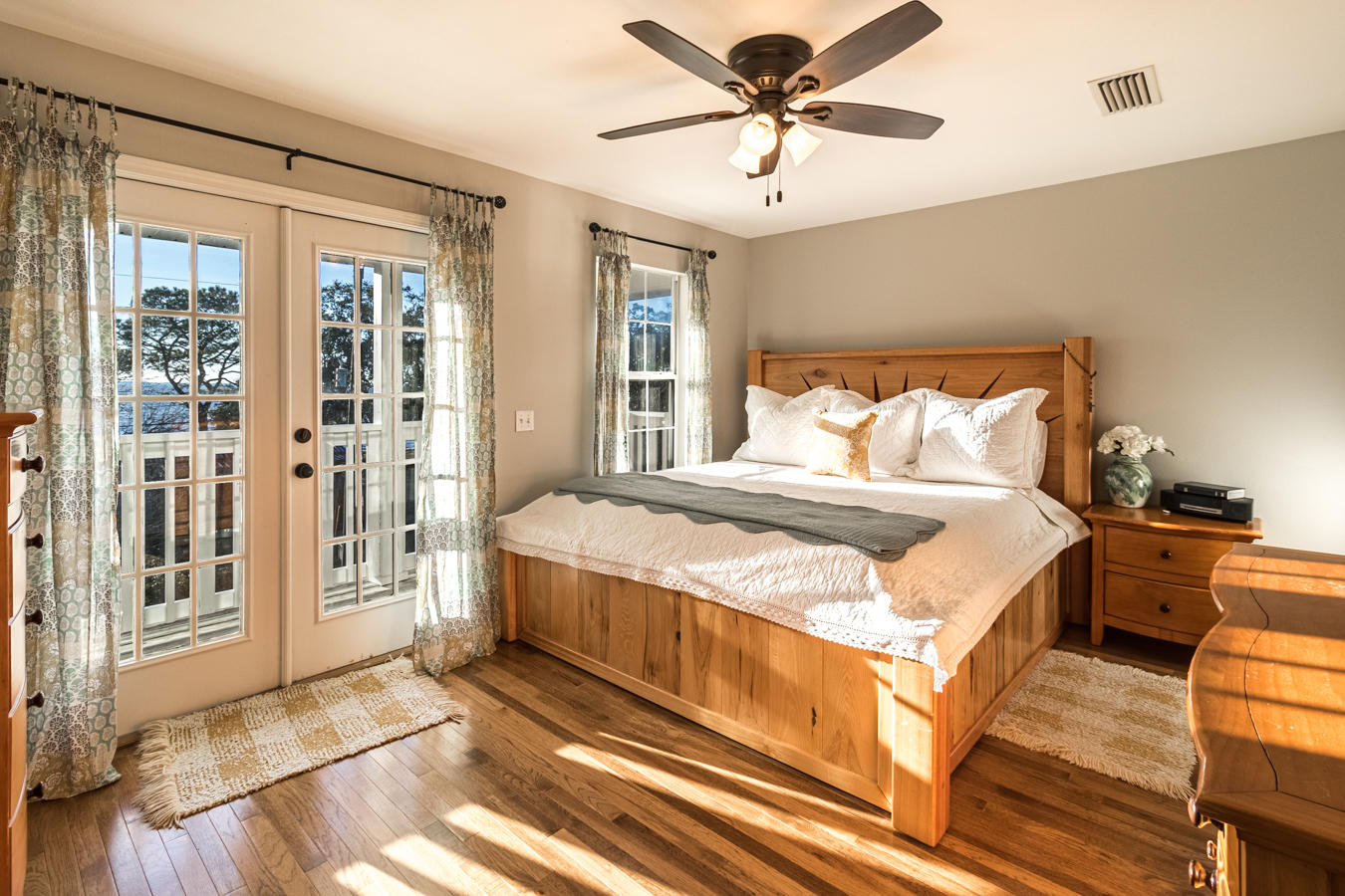 BAY GROVE - Residential