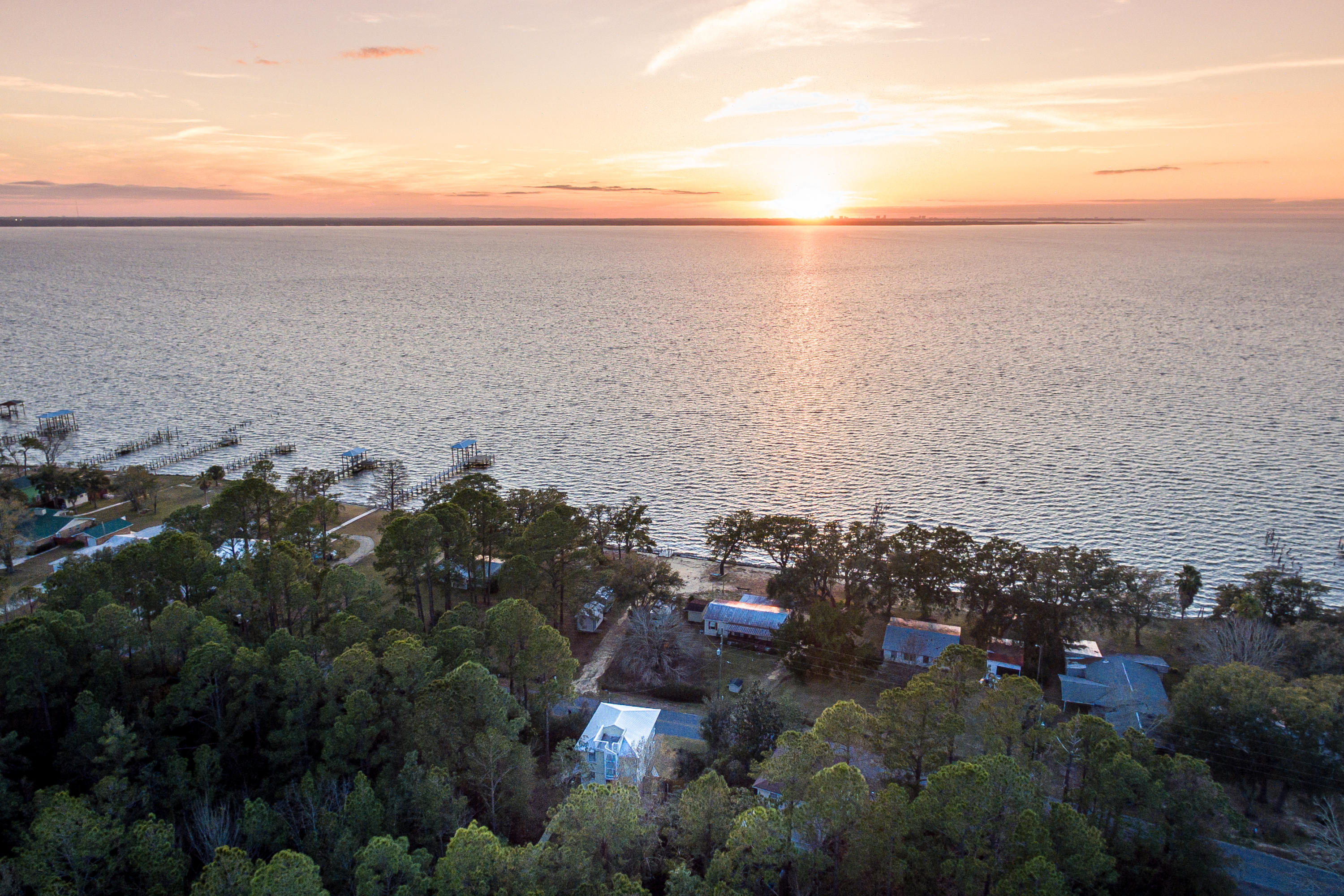 BAY GROVE - Residential