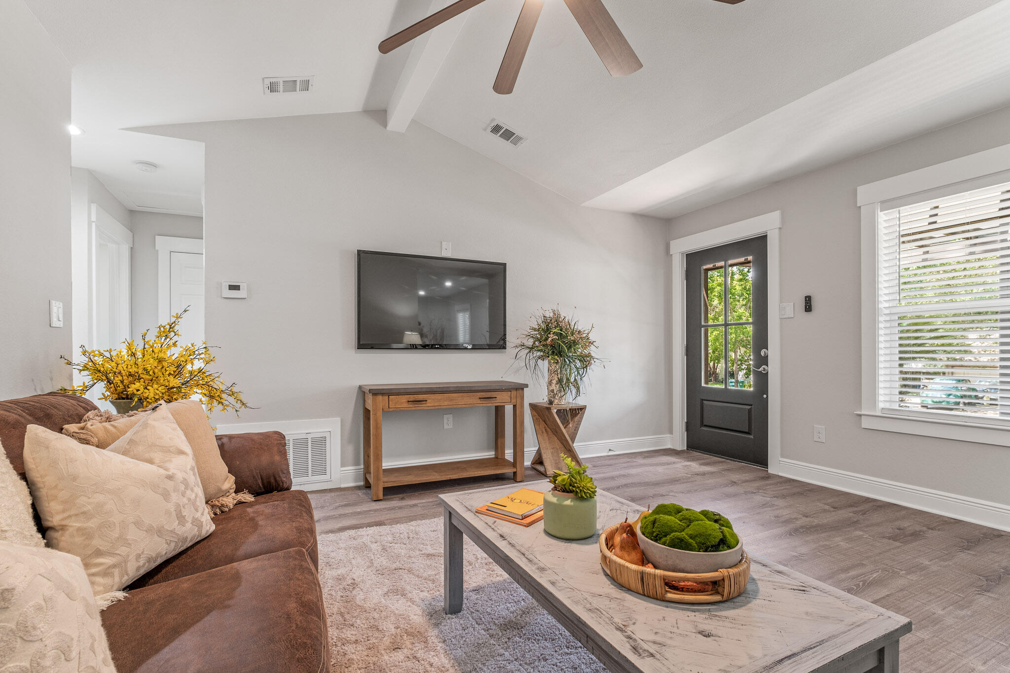 BEACONS BEND - Residential