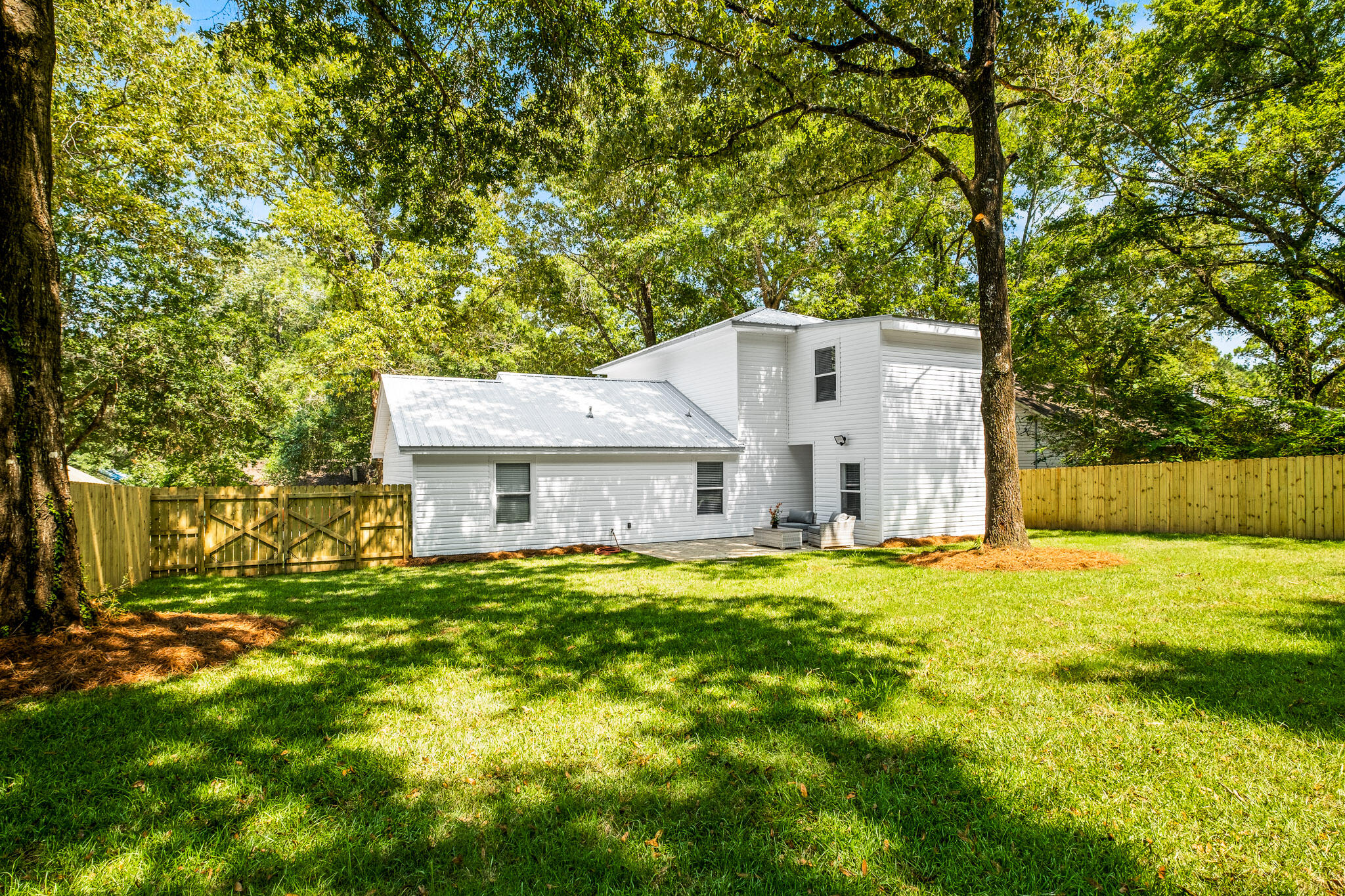 BEACONS BEND - Residential