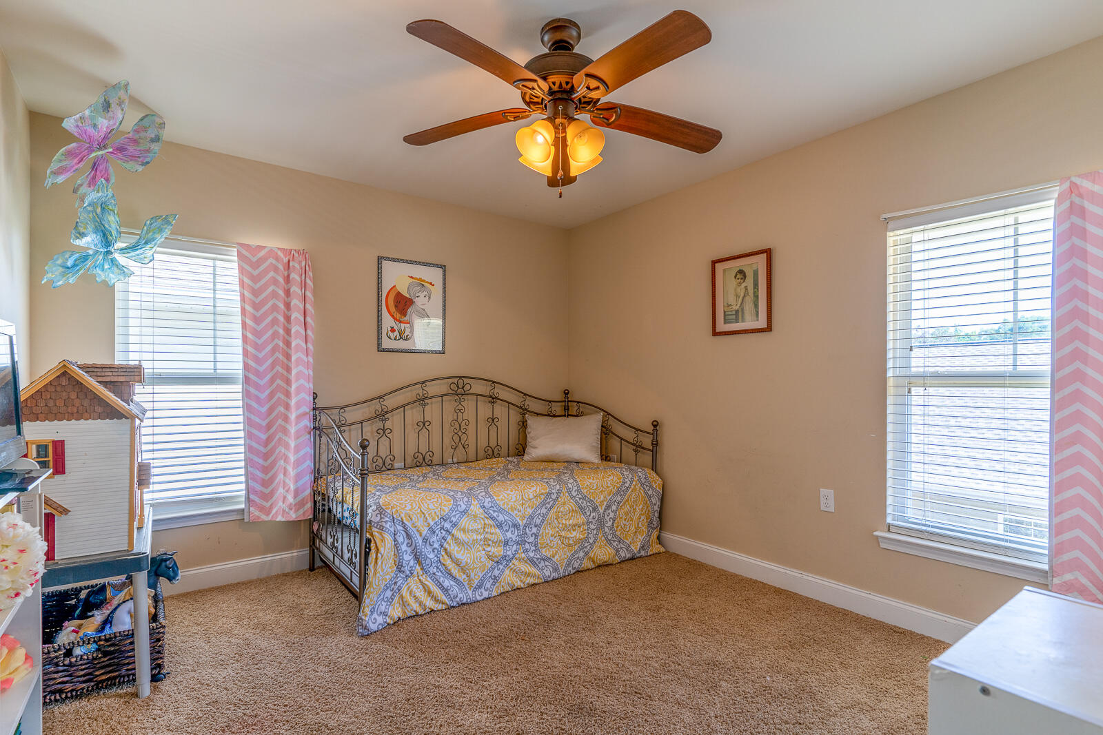 TANAGER OAKS - Residential