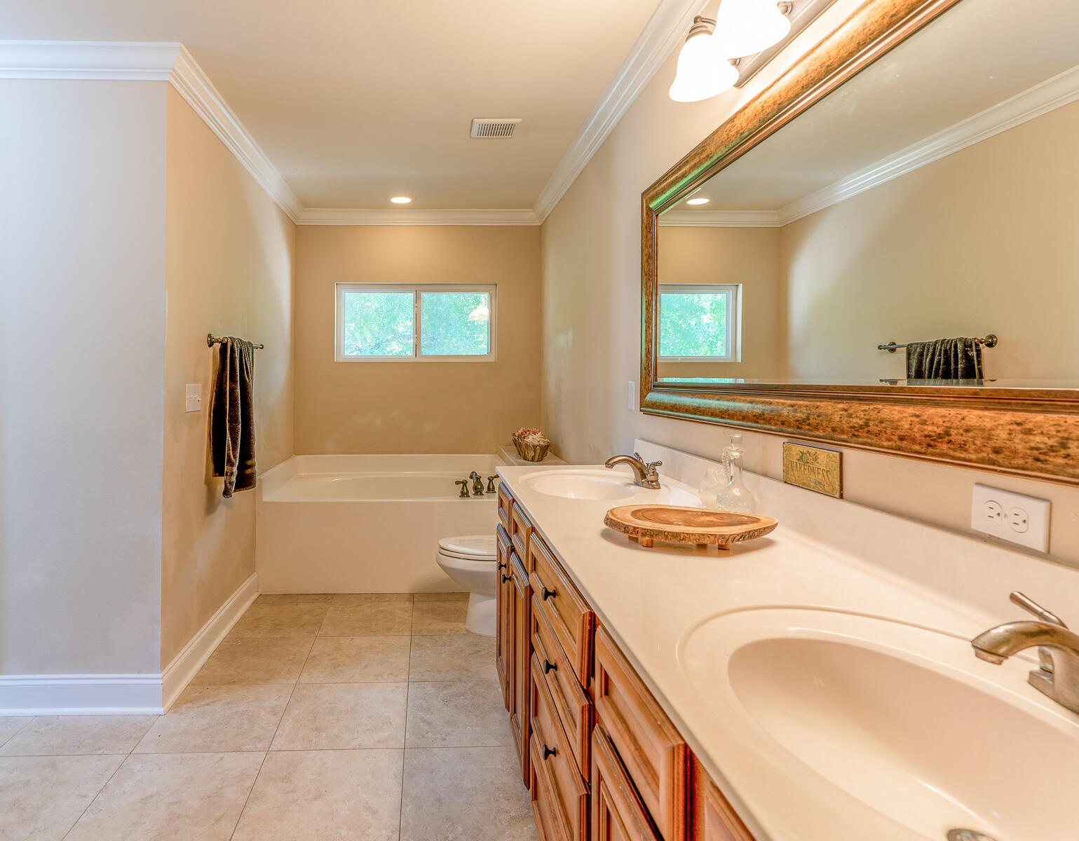TANAGER OAKS - Residential