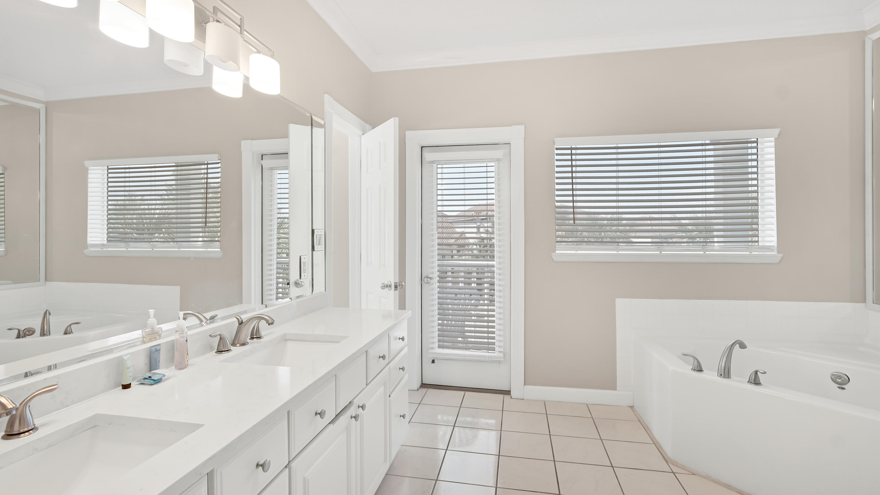 TERRA COTTA TERRACE - Residential