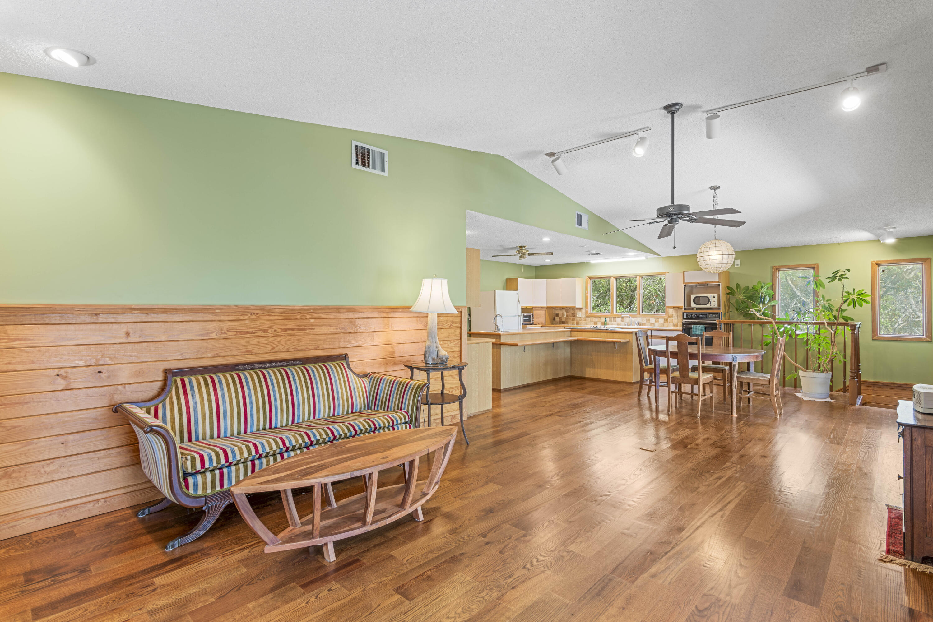 BLUE MOUNTAIN BEACH - Residential