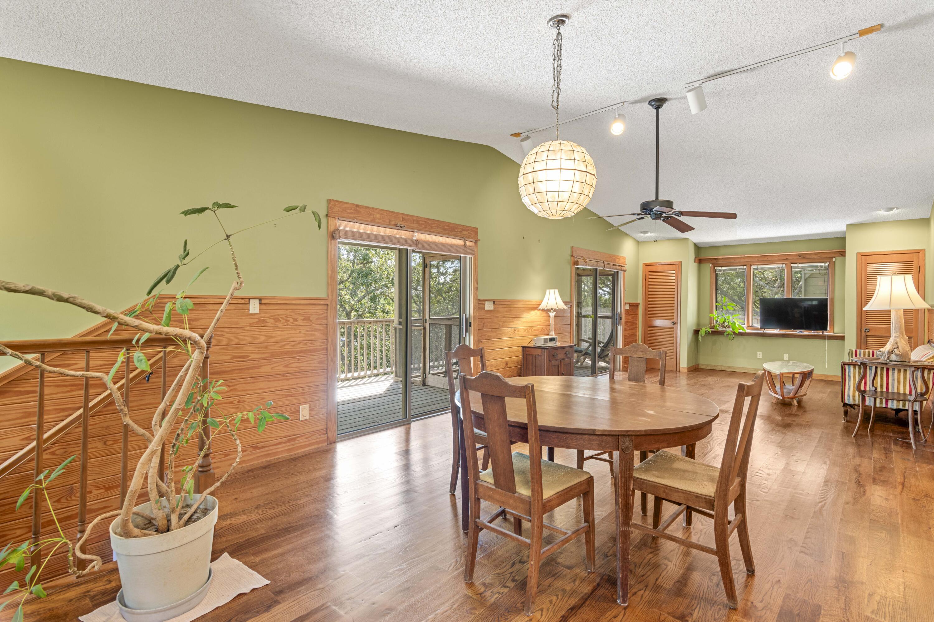 BLUE MOUNTAIN BEACH - Residential