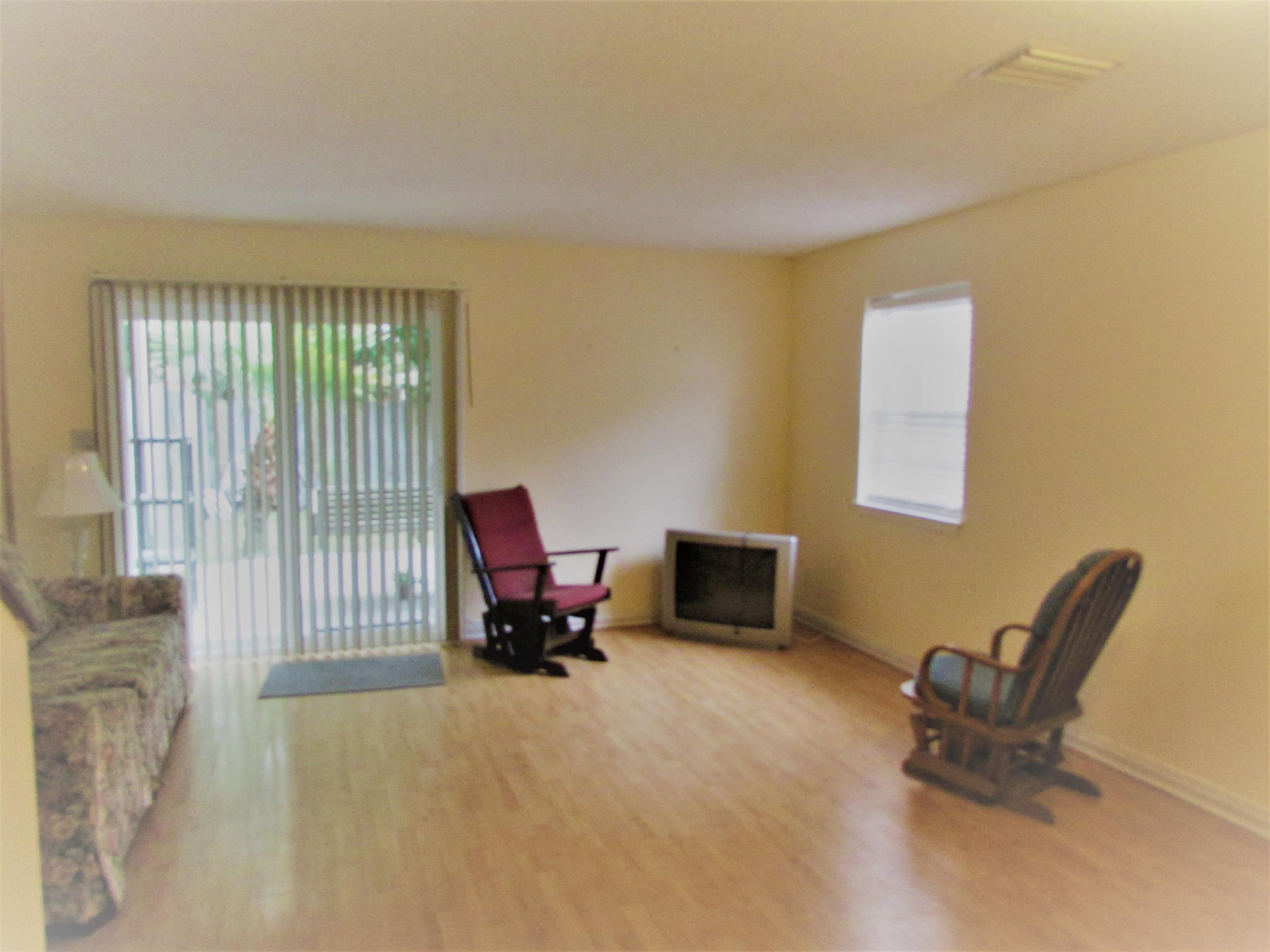 WOODHAM MANOR - Residential