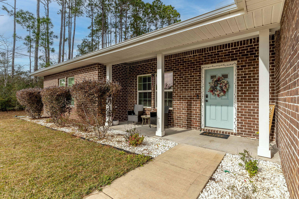 'Tis the season for your potential new home! Their loss is your gain. This unique Shiloh Construction 2013 build home boasts 4 large bedrooms & 3 full bathrooms. The master is a true suite with 2 big ol' closets and separated bath & shower!This half acre lot gives ample space for a potential pool, playground, pickle ball court? :) The curb appeal is chefs kiss! Simple upkeep along with a full irrigation and lawn pump system! They didnt shy away from quality with this house from the hardwood engineered flooring to the crown molding. It's been beautifully maintained. If they could pick this beauty up and take it with them, they would. Sellers are motivated. New year. New house. :)