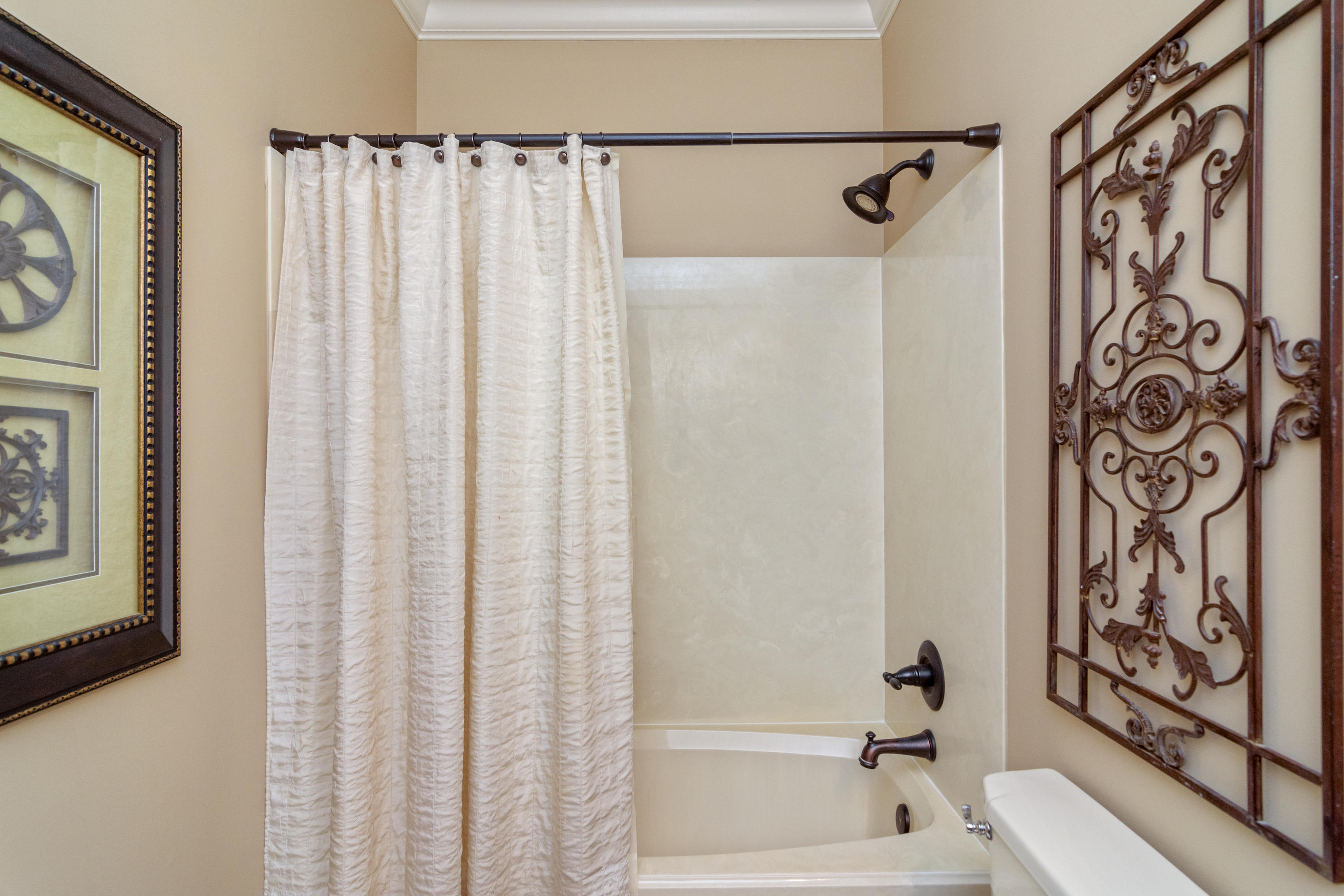 CLAIRE'S VINEYARD - Residential