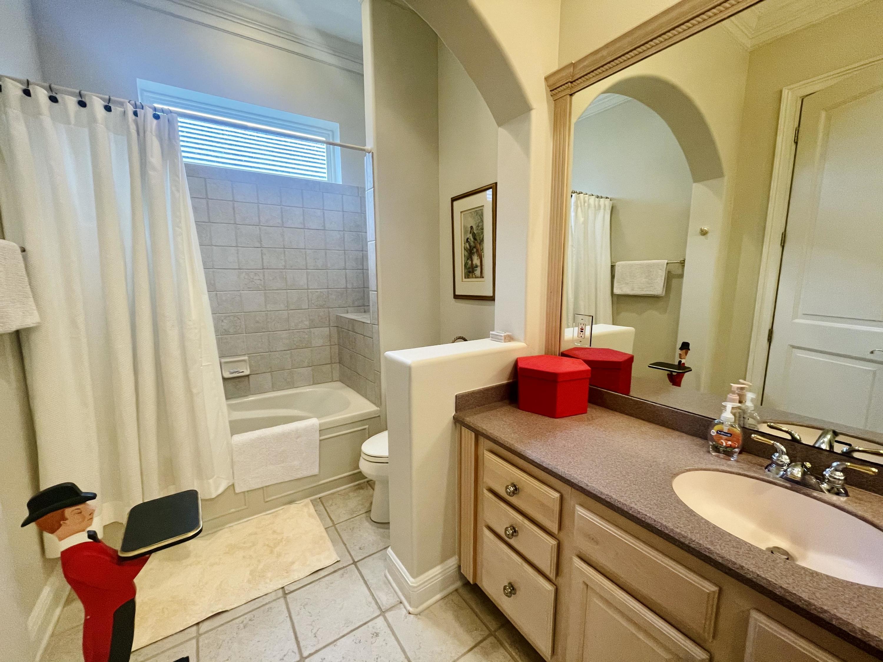 REGATTA BAY - Residential