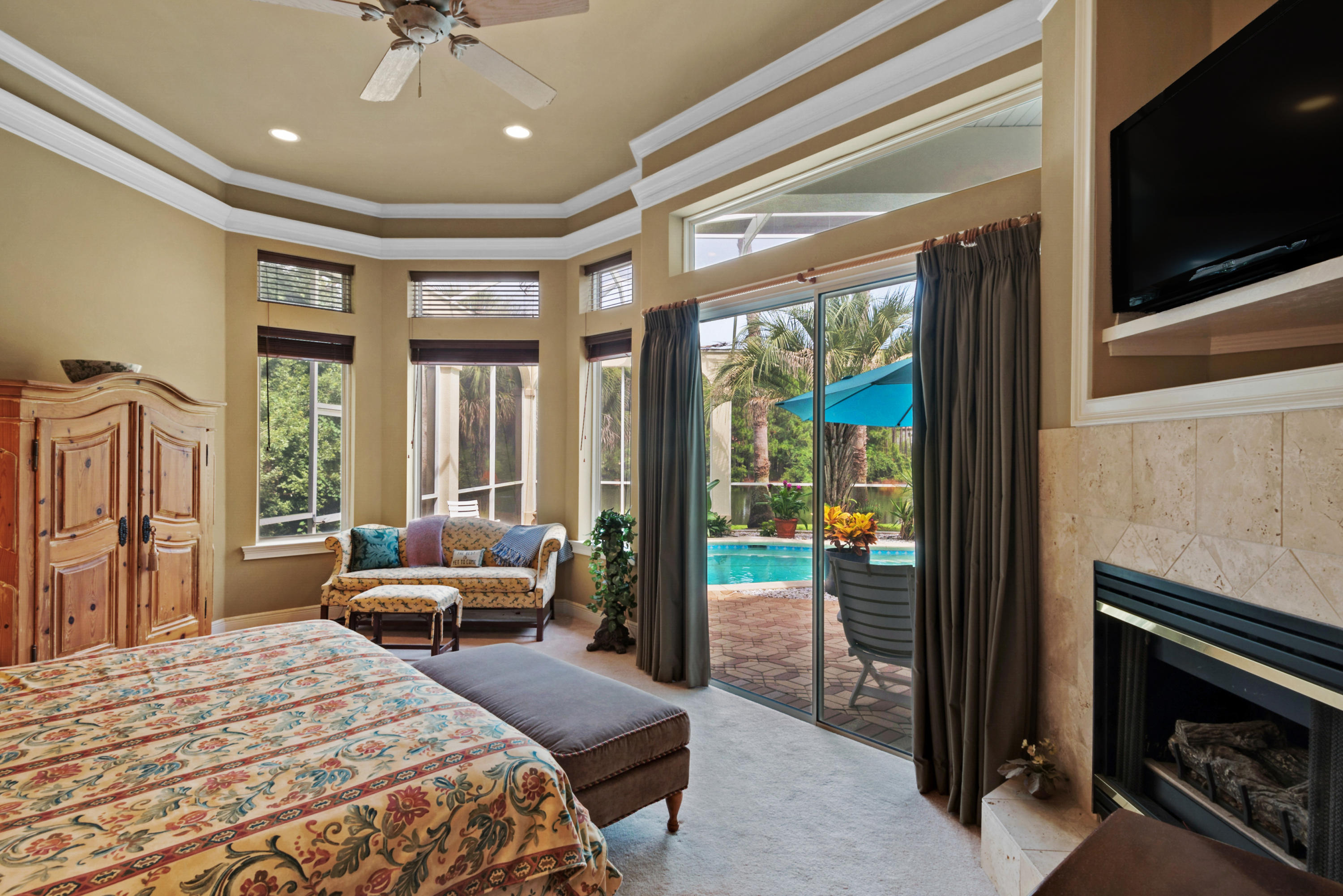 REGATTA BAY - Residential