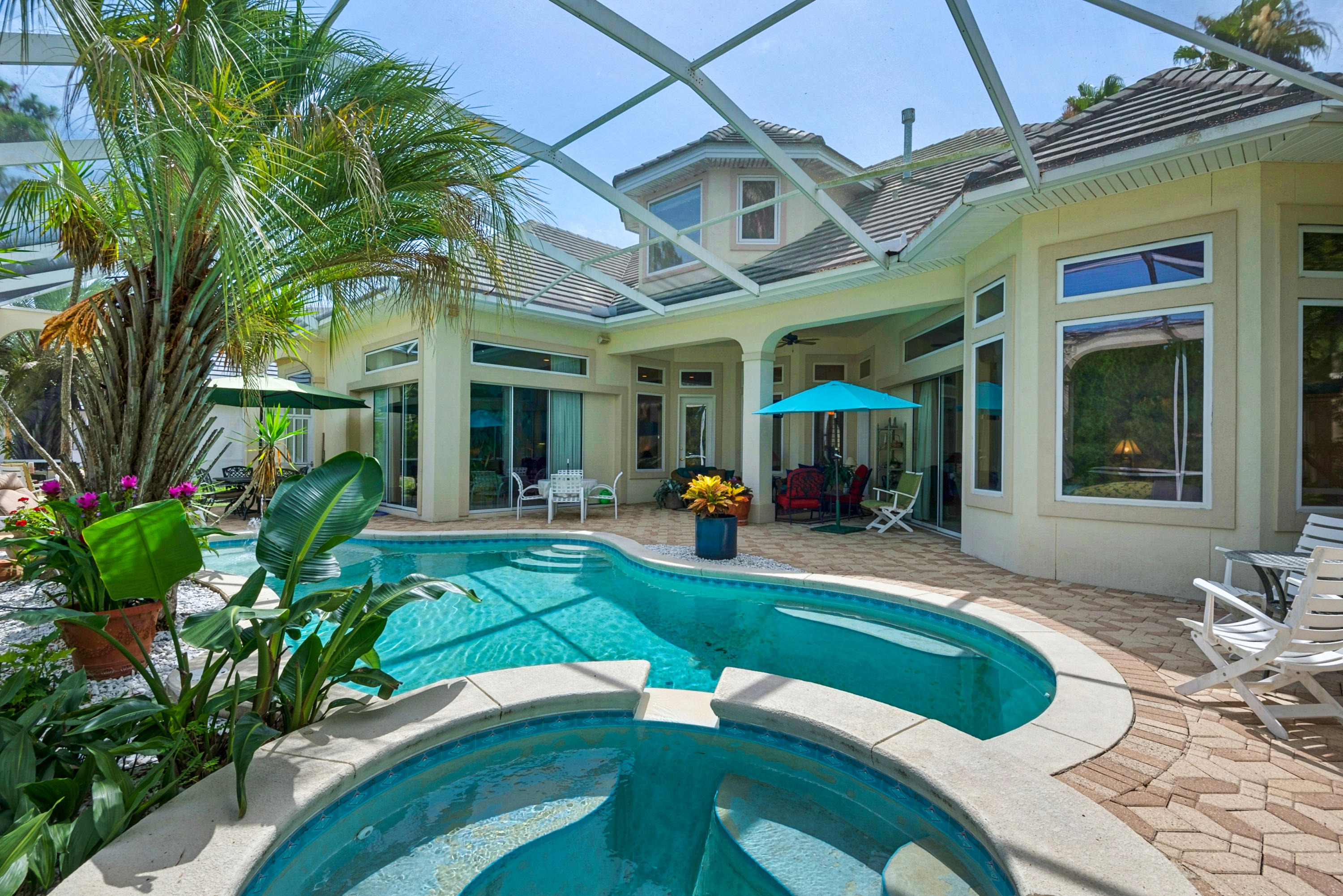 REGATTA BAY - Residential