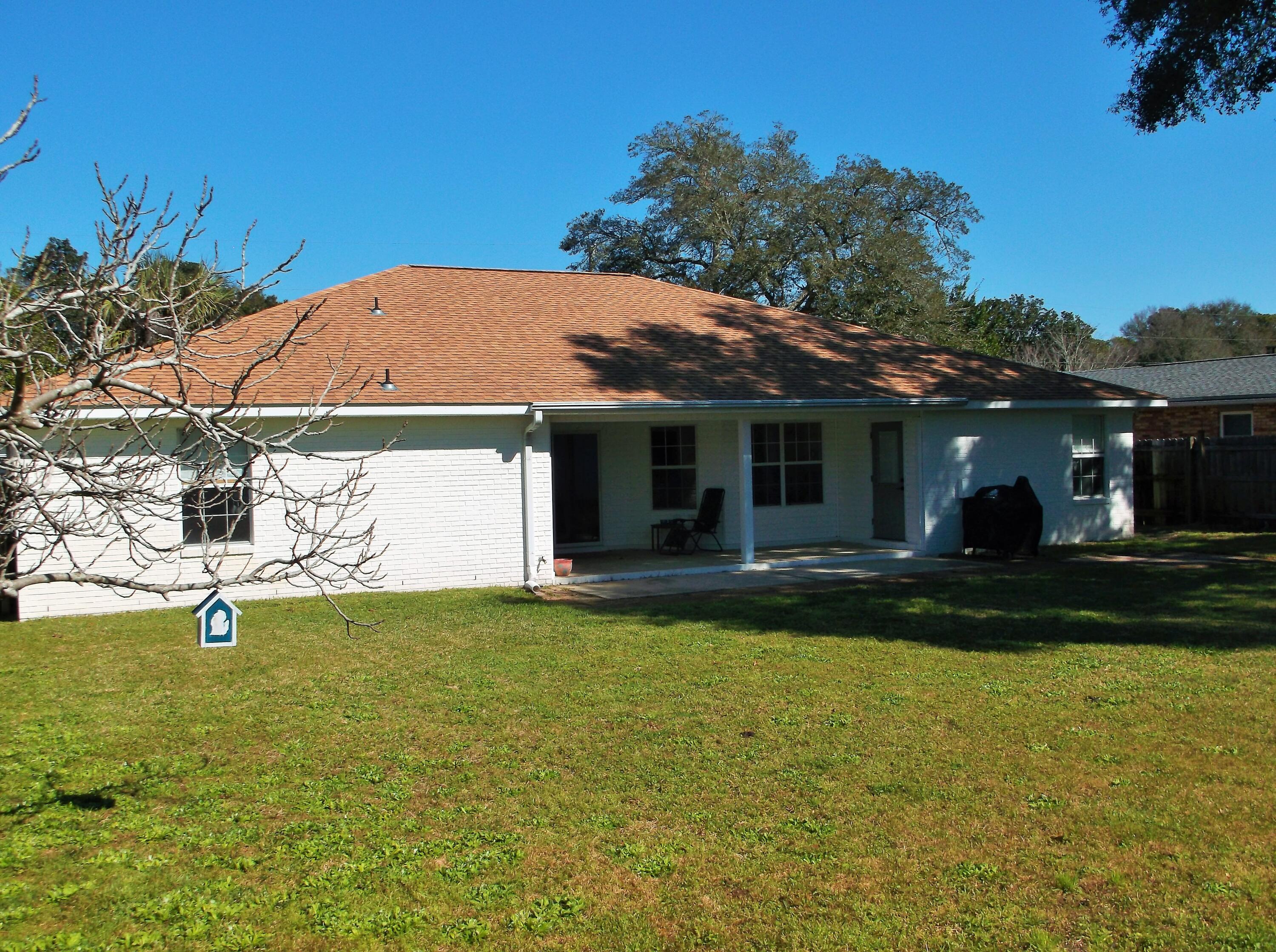 BAYOU POQUITO - Residential