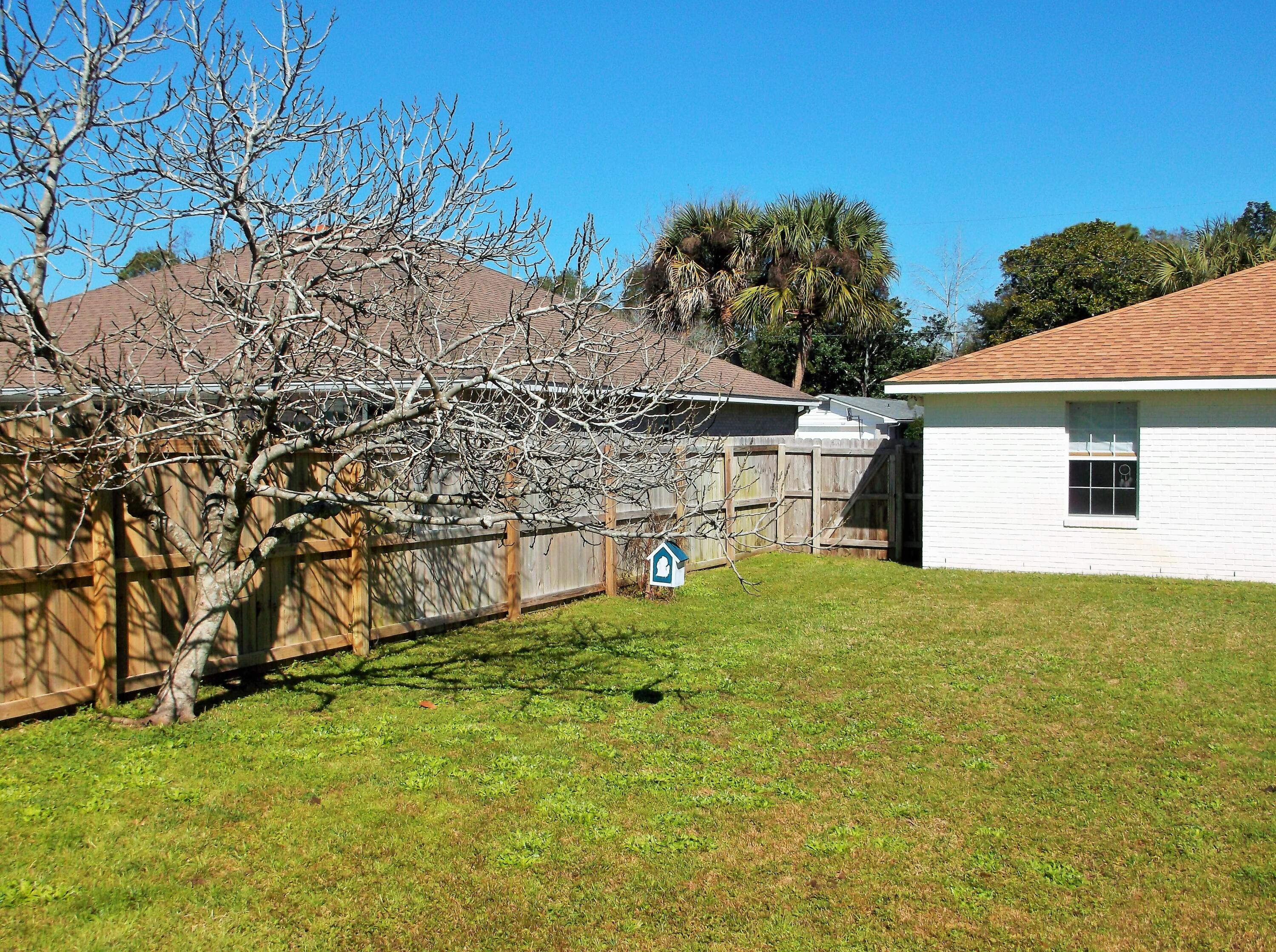 BAYOU POQUITO - Residential