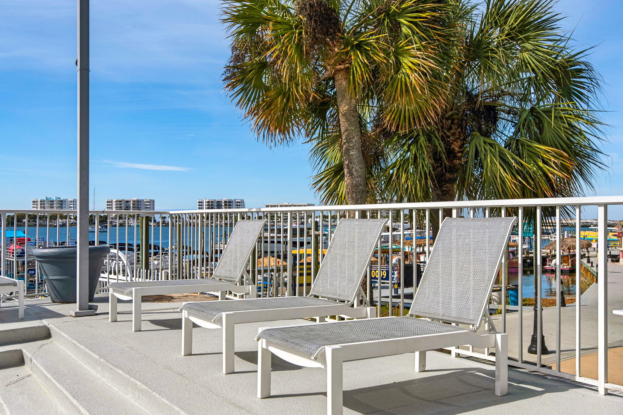 DESTIN YACHT CLUB - Residential