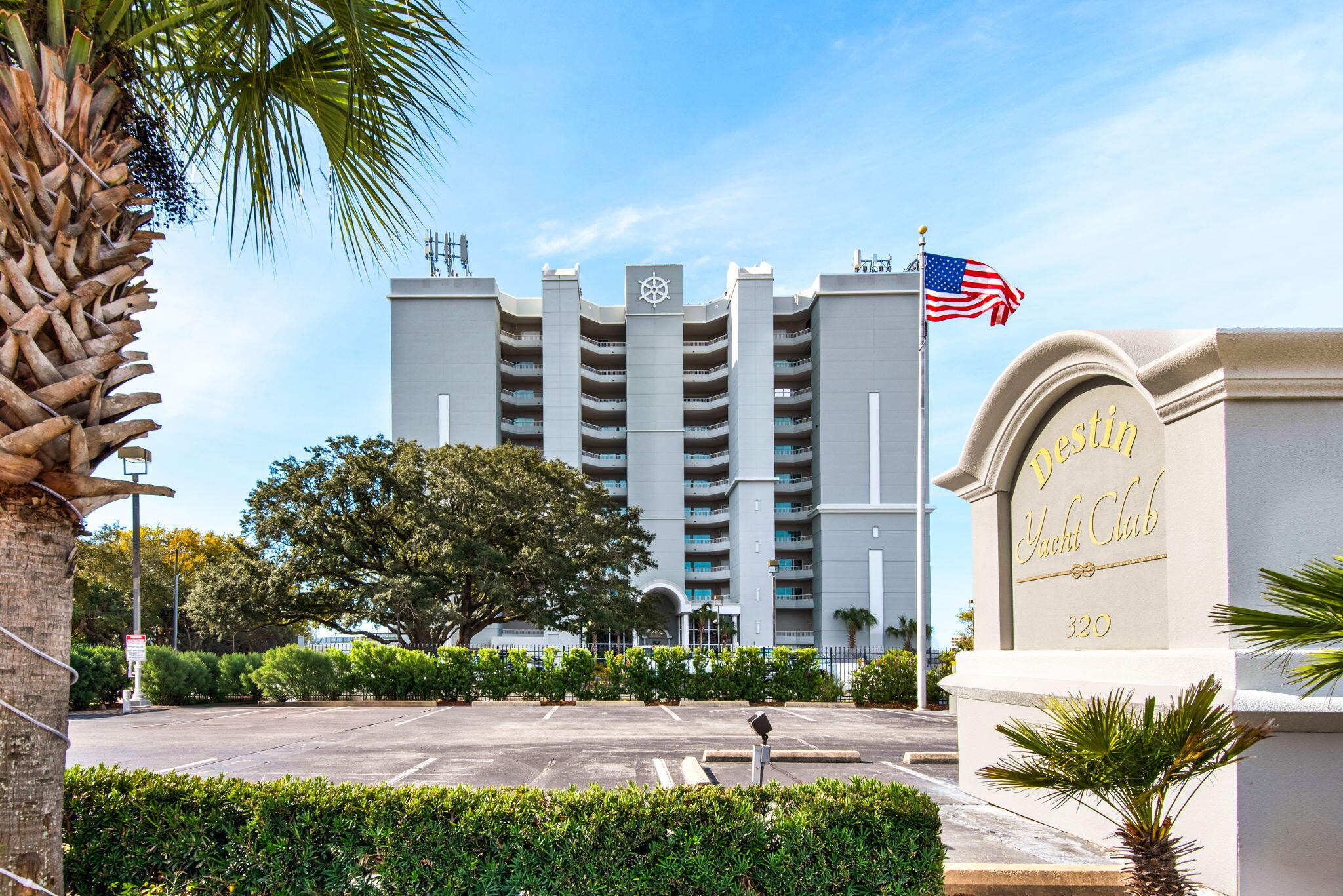 DESTIN YACHT CLUB - Residential