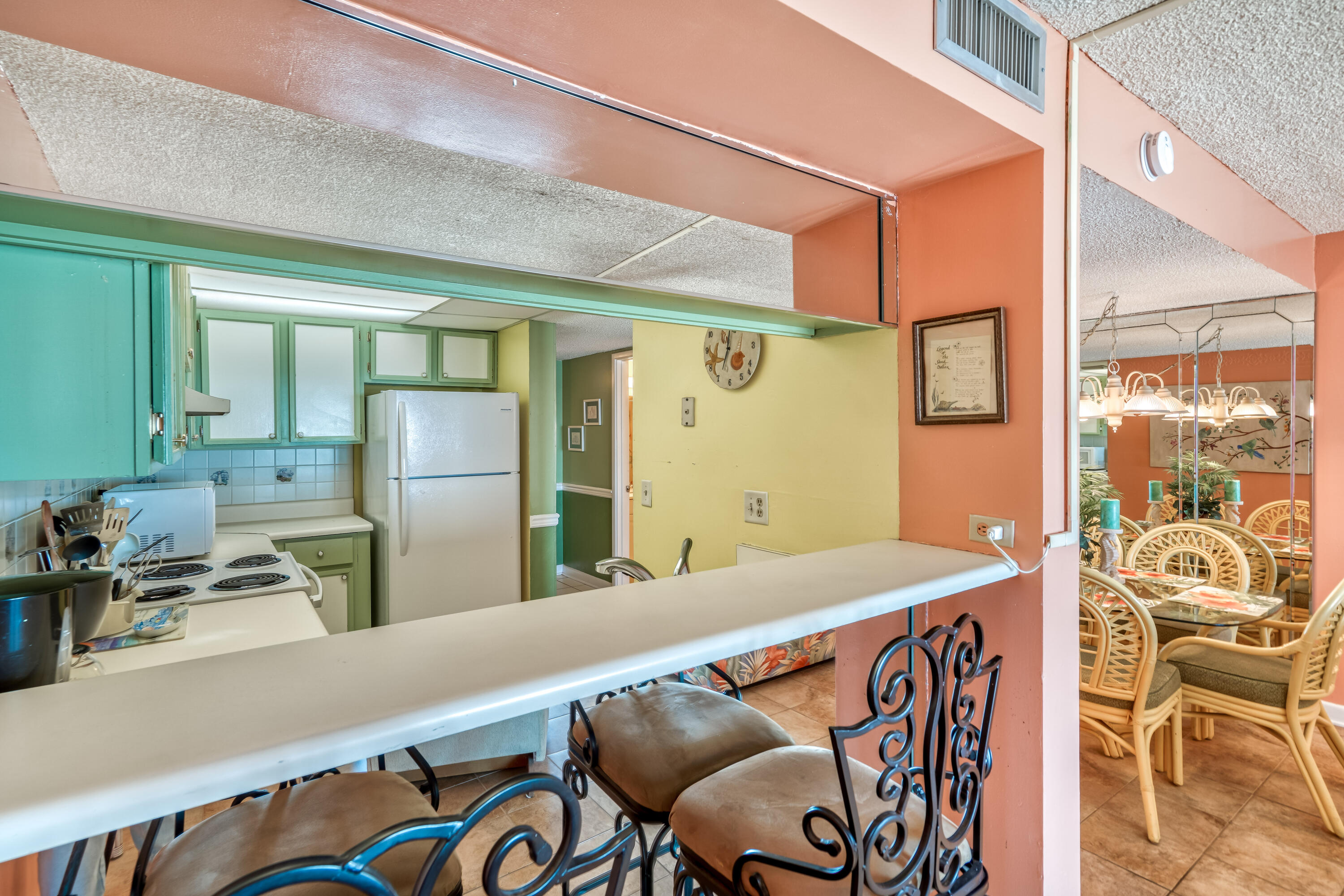 MARINER WEST CONDO - Residential