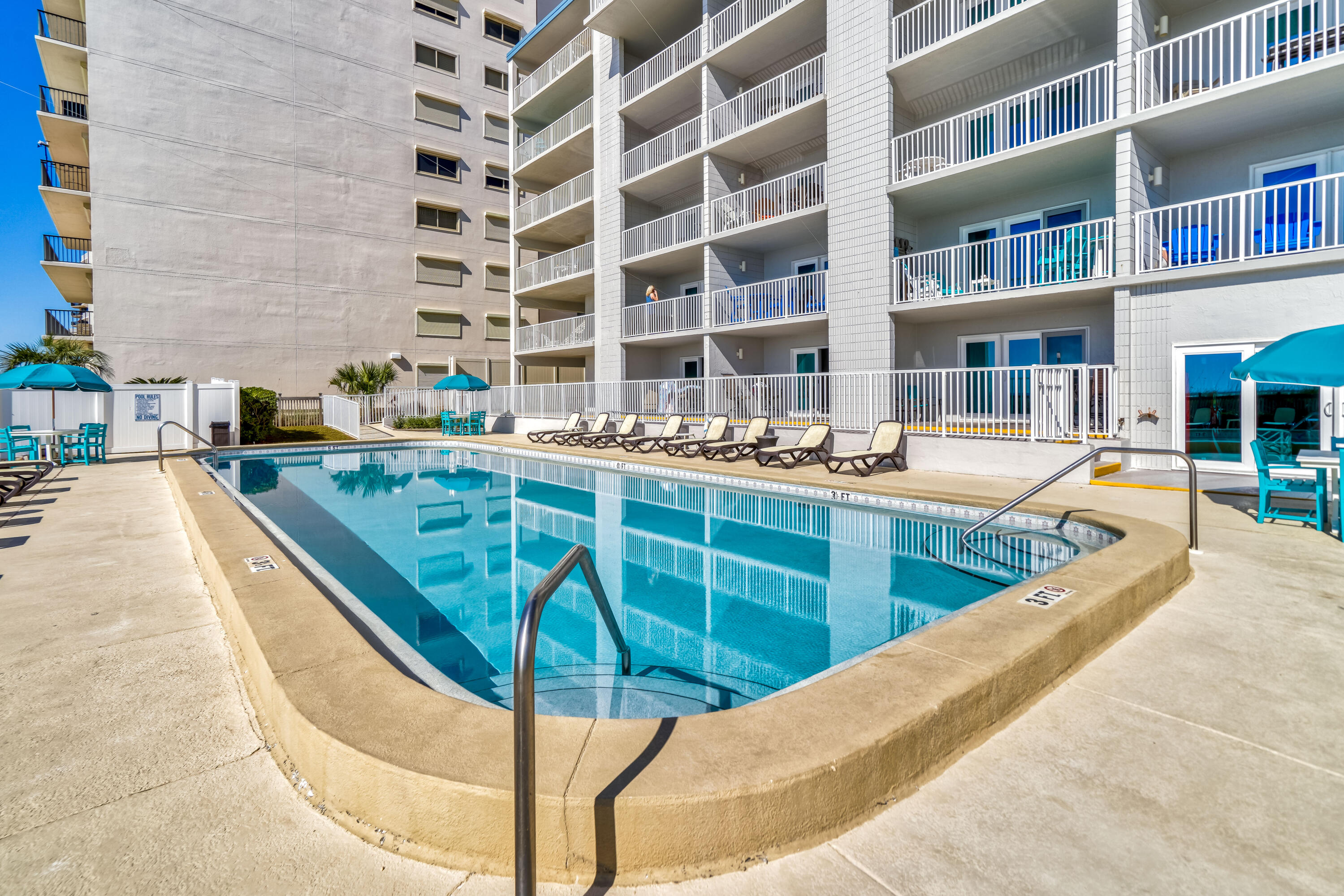 MARINER WEST CONDO - Residential