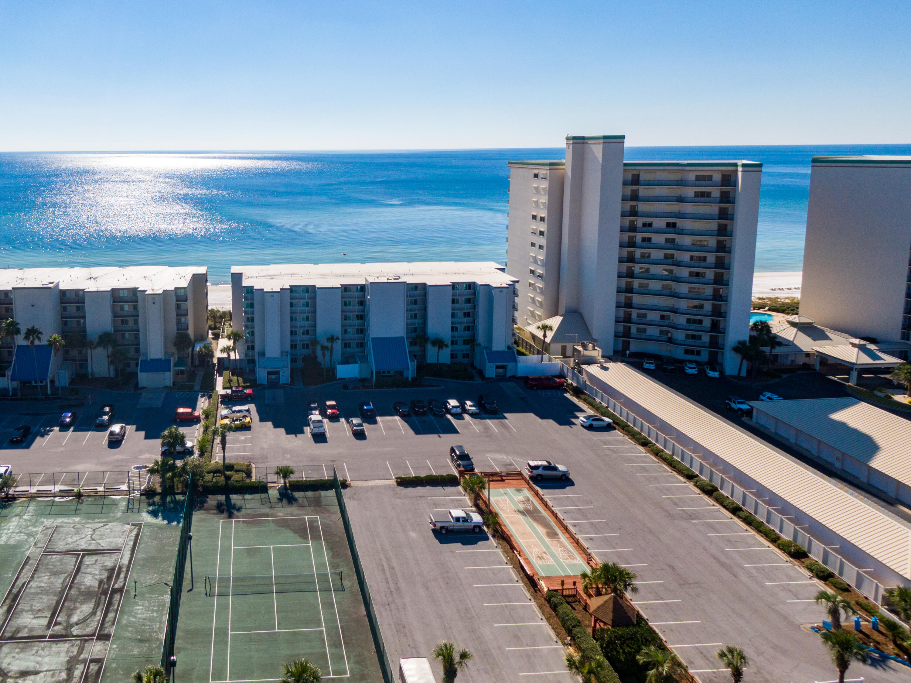 MARINER WEST CONDO - Residential