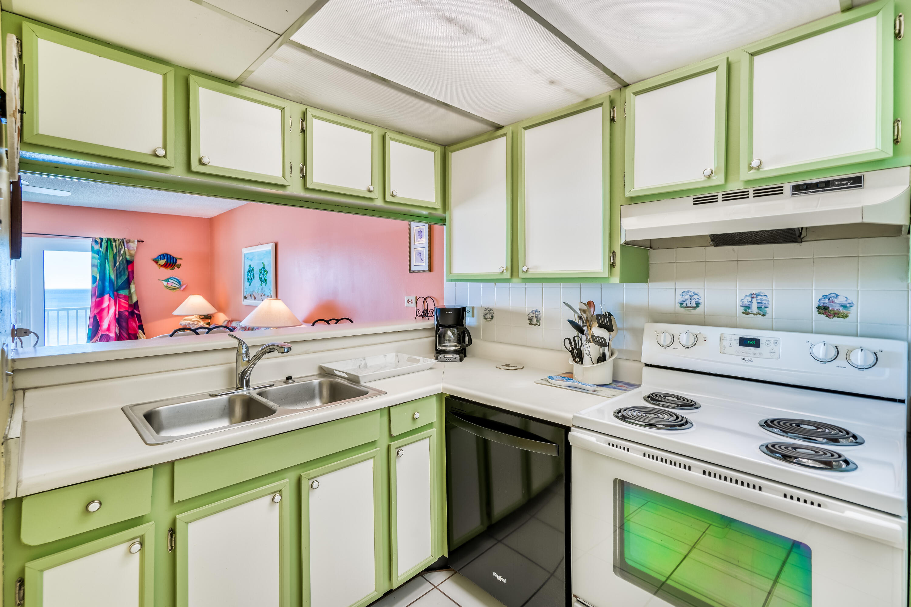 MARINER WEST CONDO - Residential