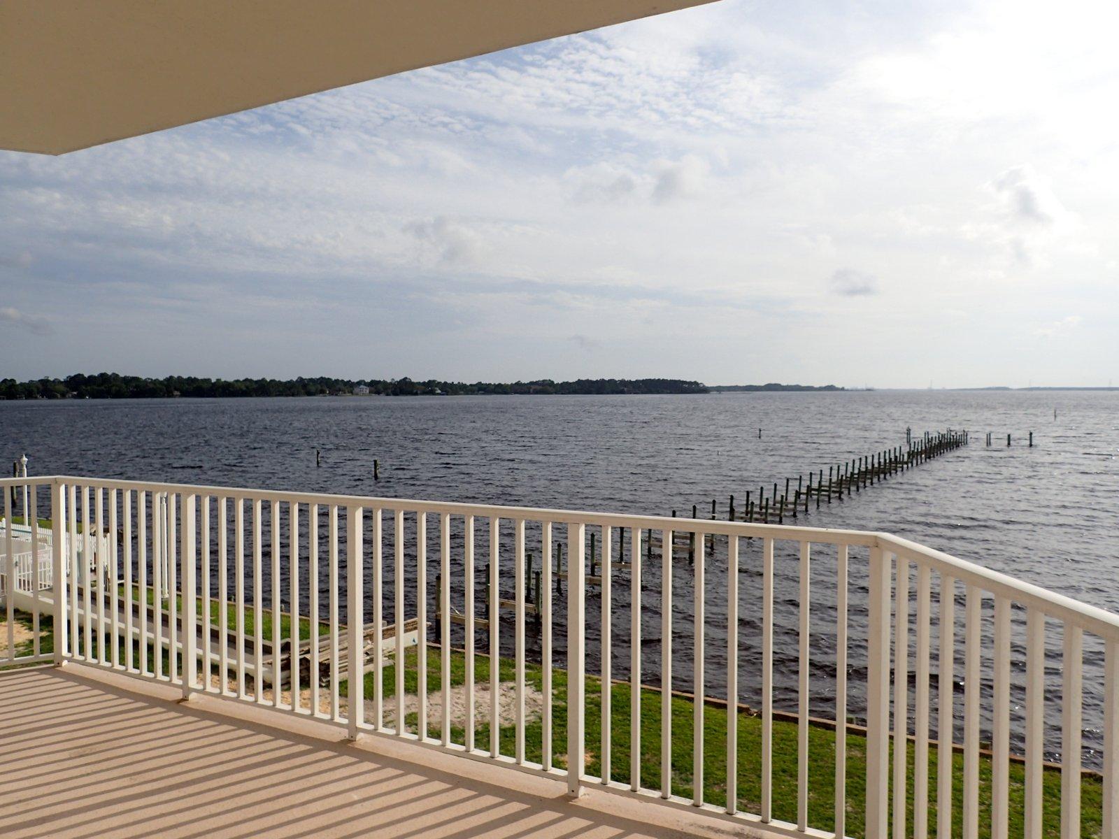 MARINA BAY CONDO - Residential