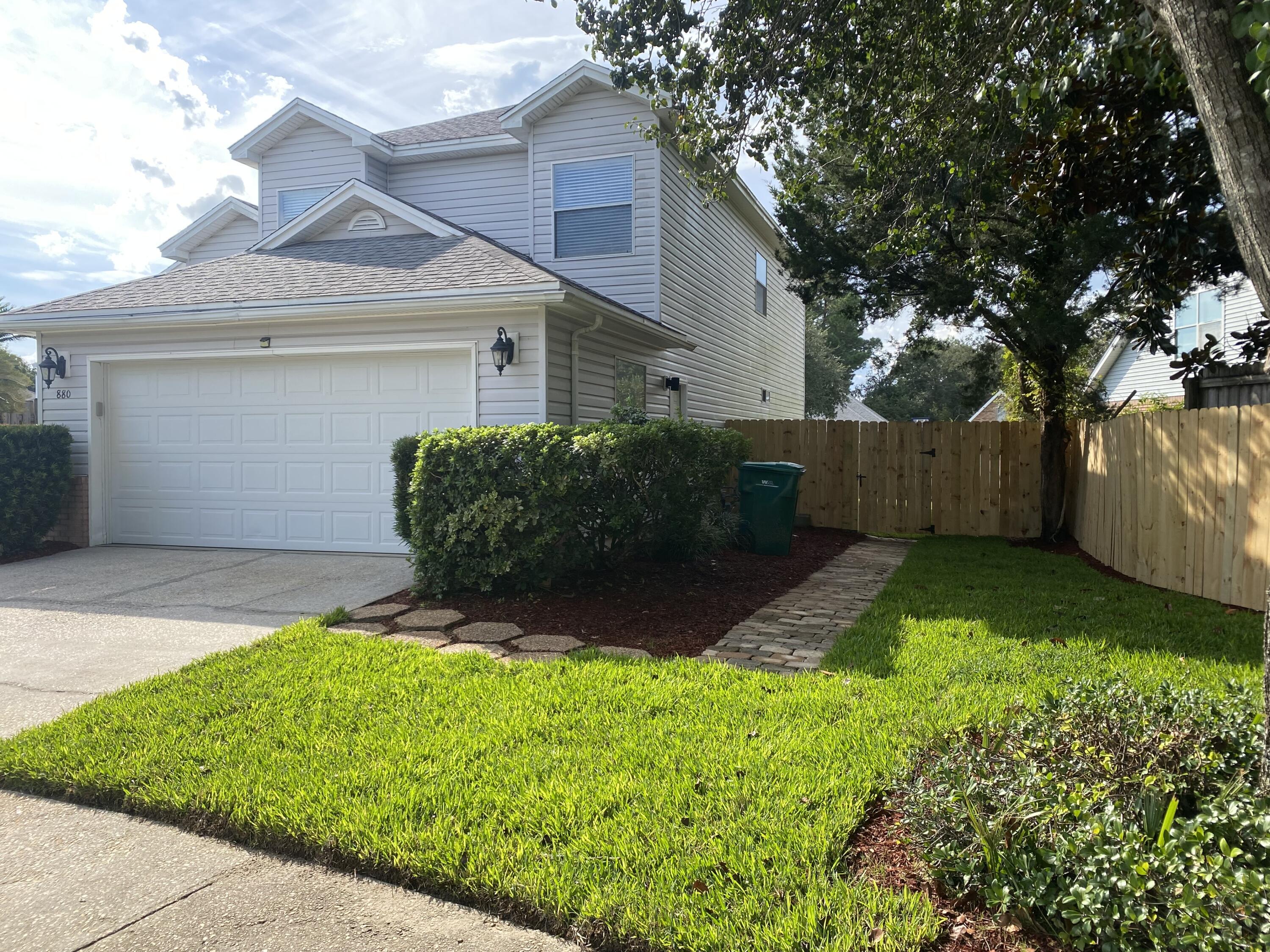 SHALIMAR COMMONS - Residential