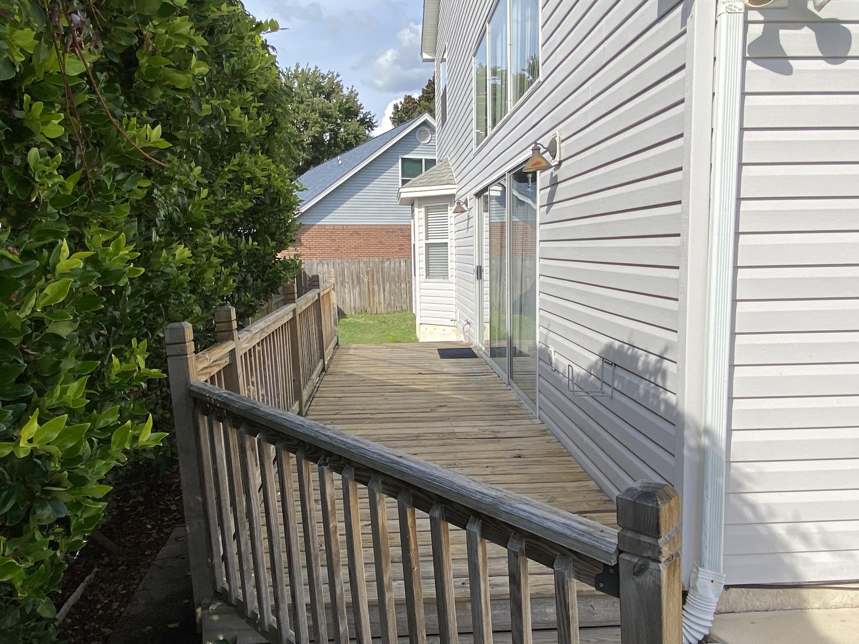 SHALIMAR COMMONS - Residential