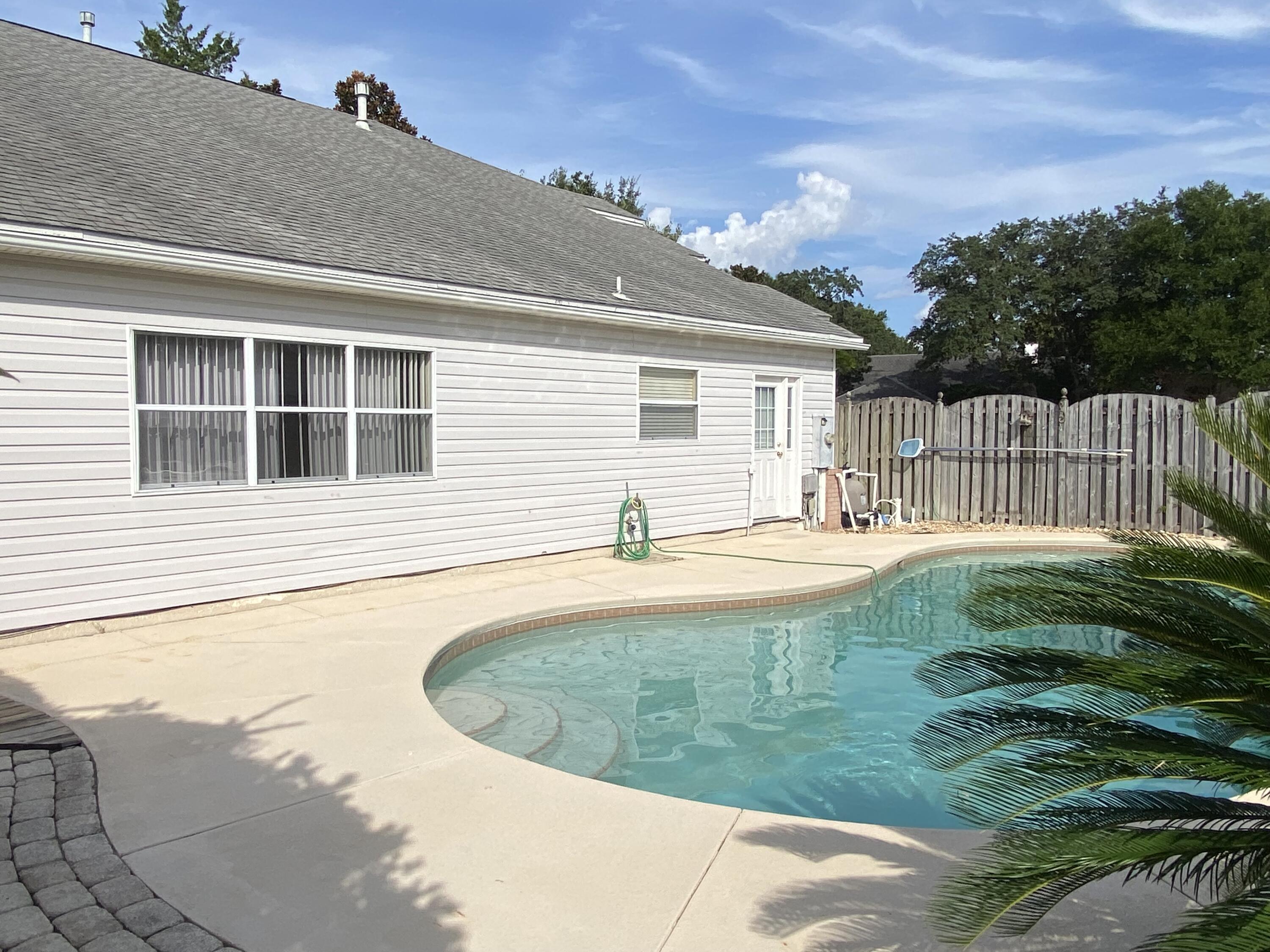 SHALIMAR COMMONS - Residential