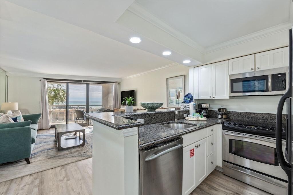 BEACHSIDE TWO - Residential