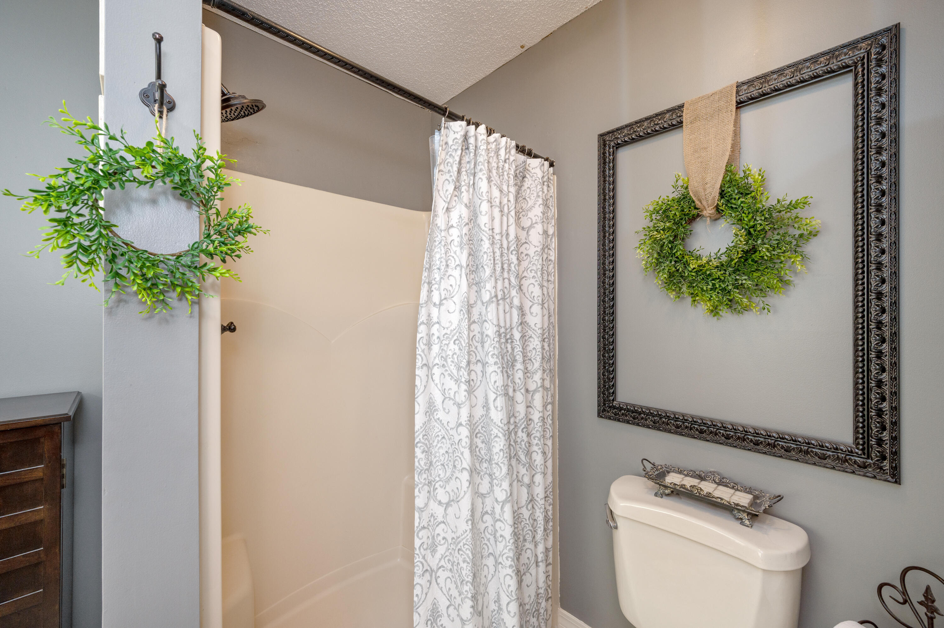 HUNTER WOODS - Residential