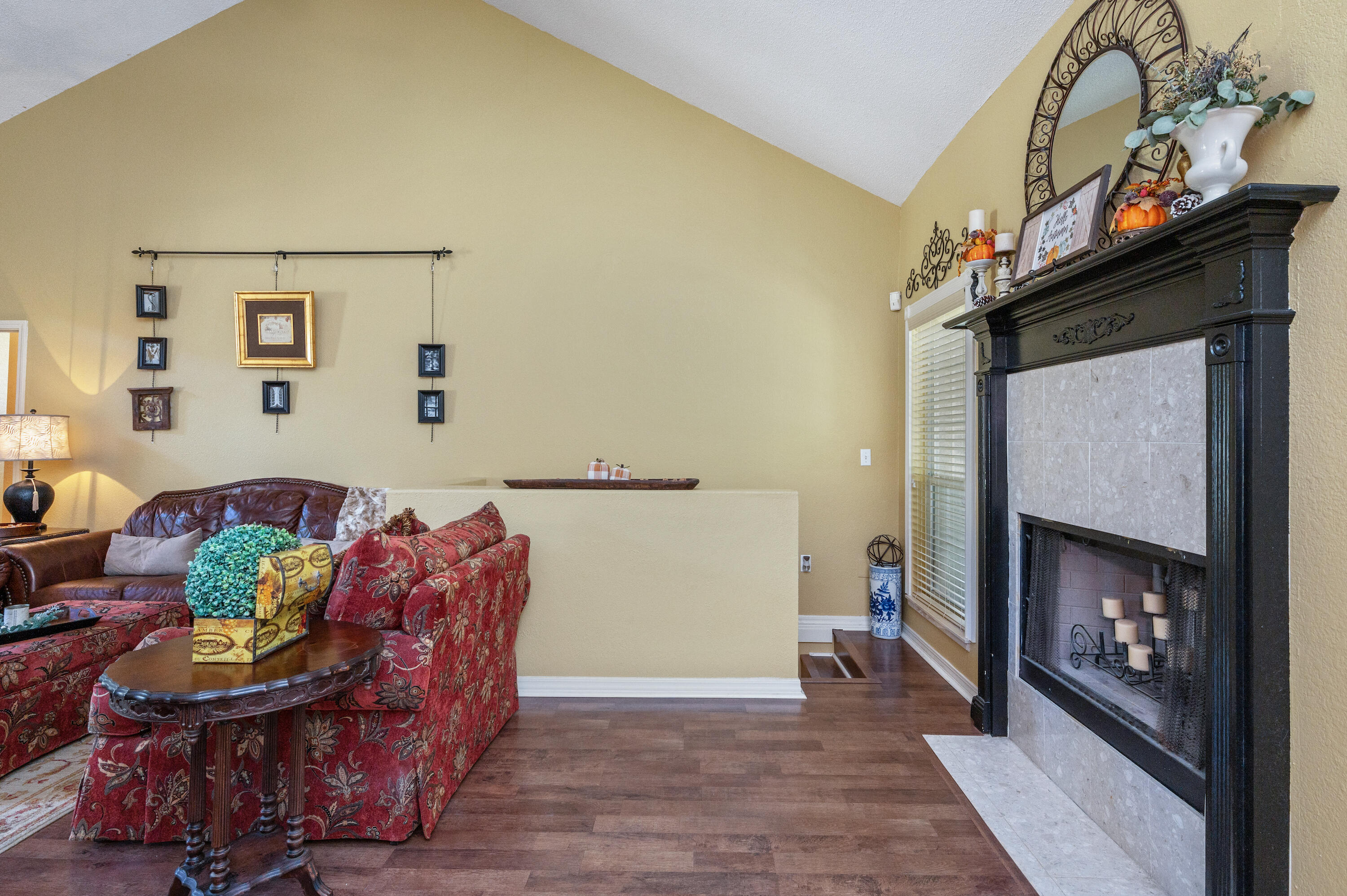 HUNTER WOODS - Residential