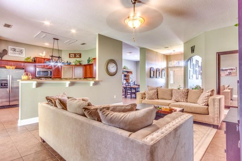 SILVER SPRINGS EST - Residential