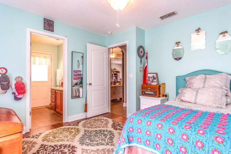 SILVER SPRINGS EST - Residential