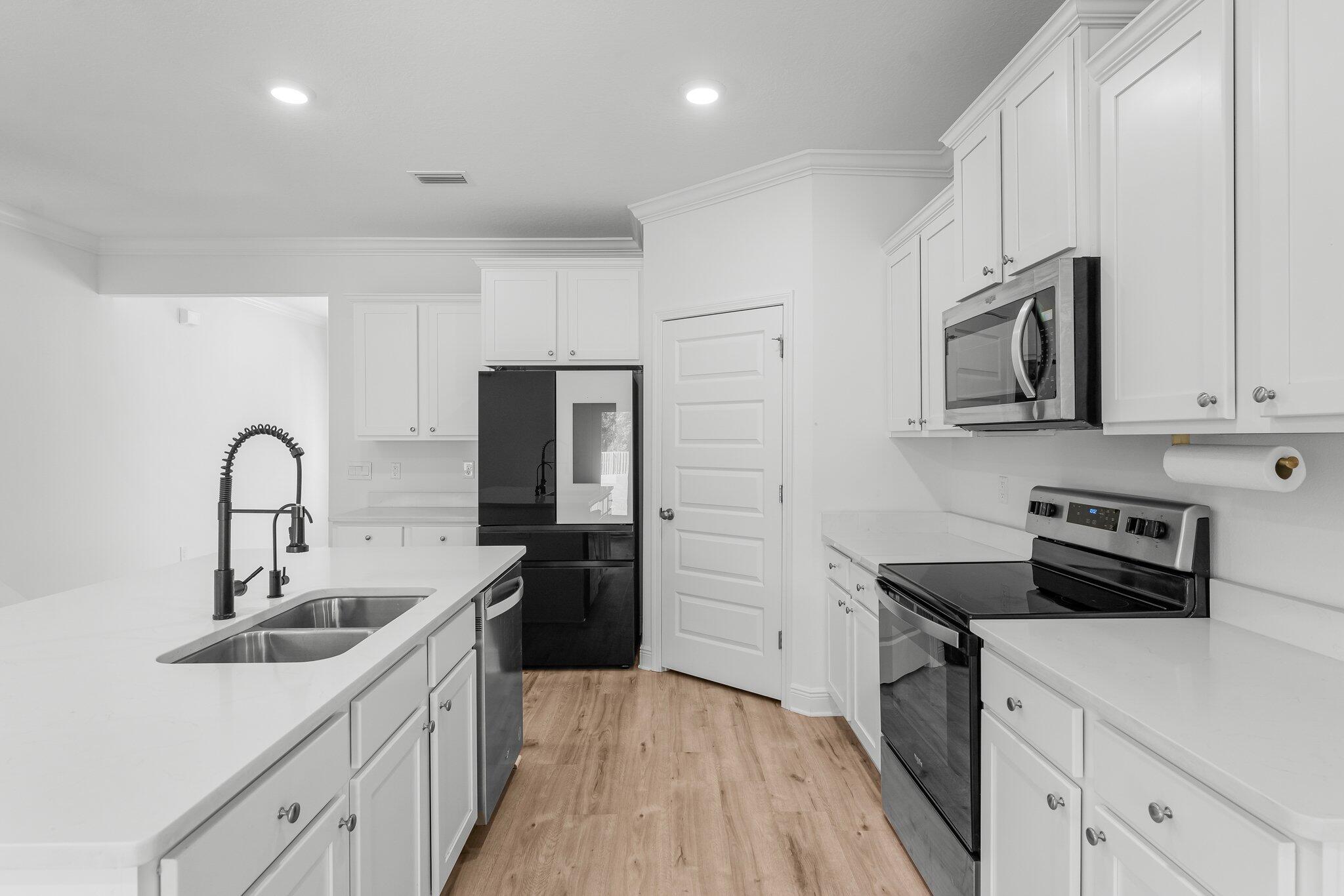 MARINA VILLAGE - Residential Lease