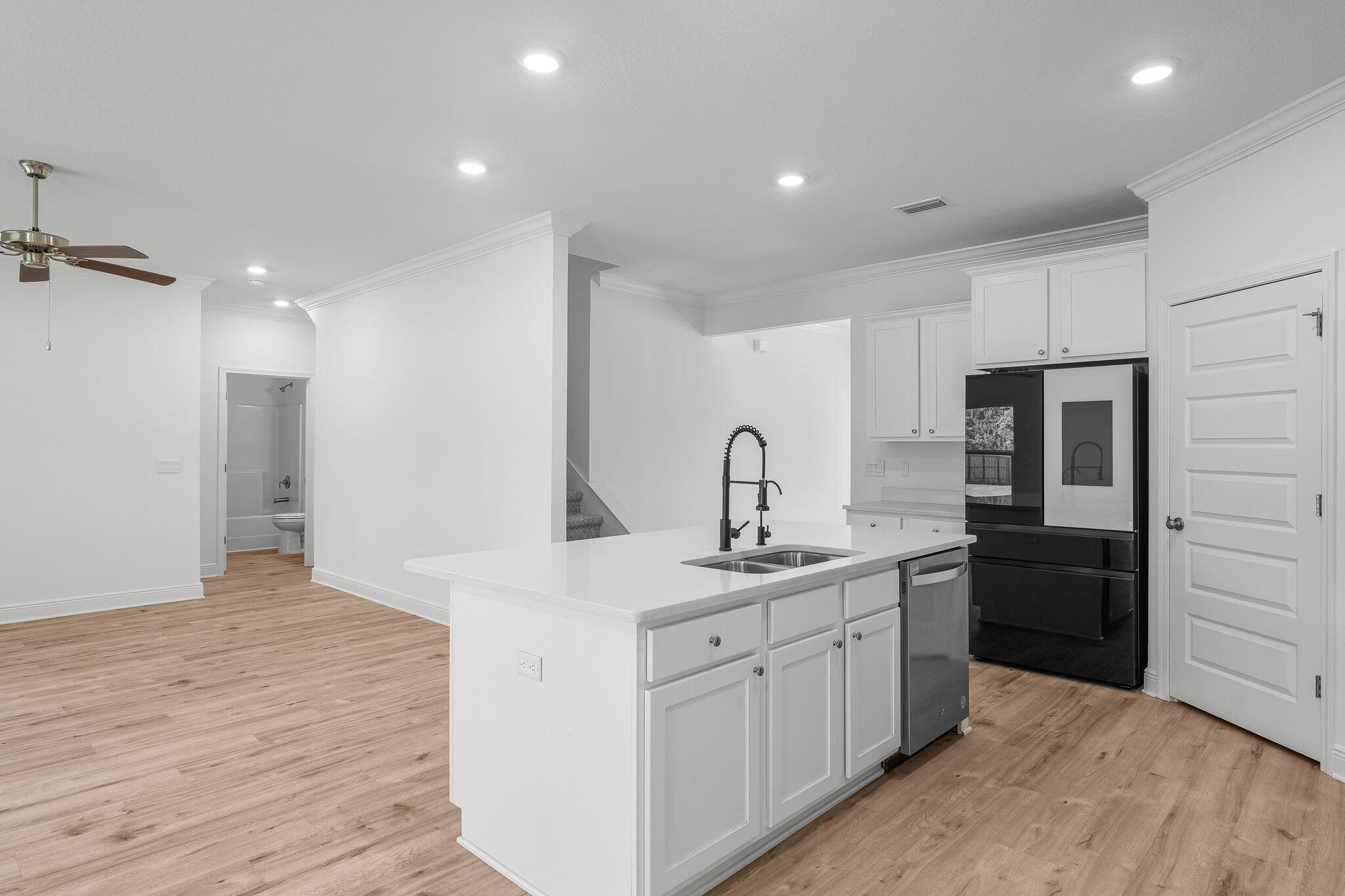 MARINA VILLAGE - Residential Lease