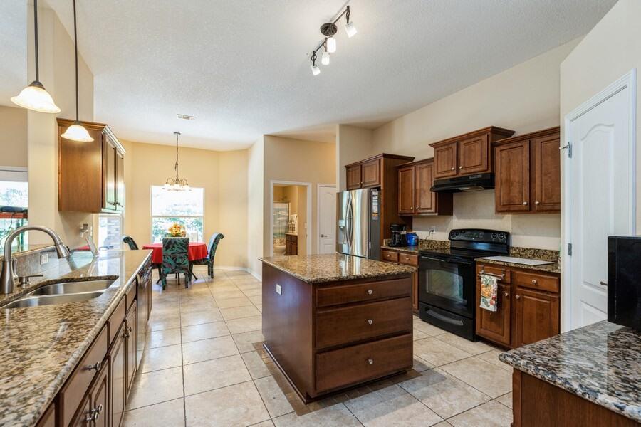 SKY RIDGE ESTATES 1ST ADD - Residential