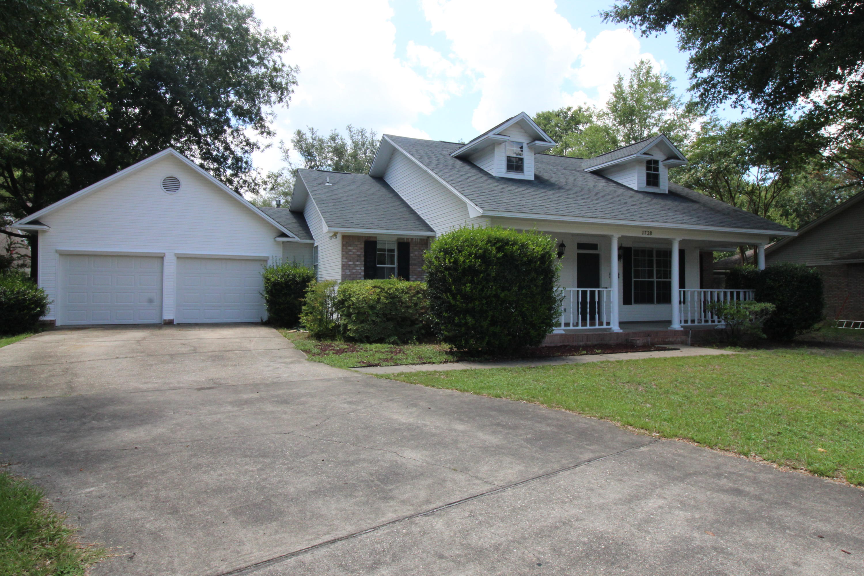 VILLAGE OF BOLTON AT BLUEWATER BAY - Residential